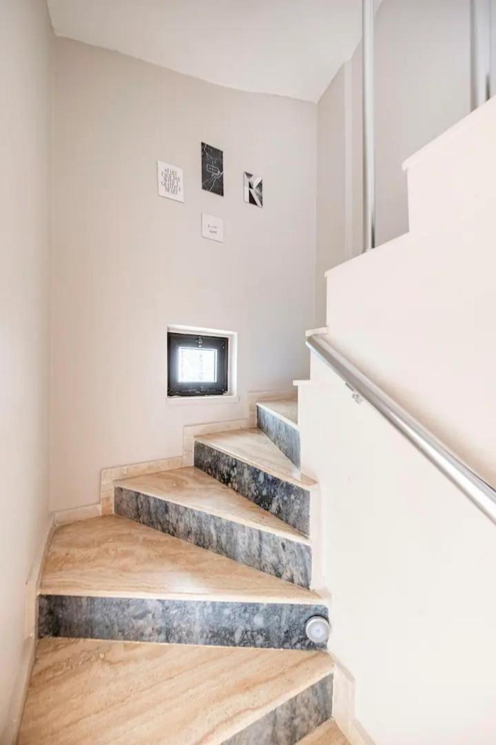 Arya Roof House - Image 31