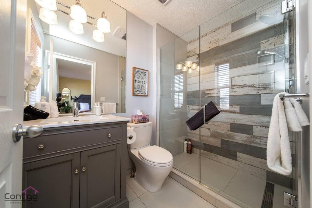 Stylish Euro Vibes Home, Small Gym, AC, Yard, Office