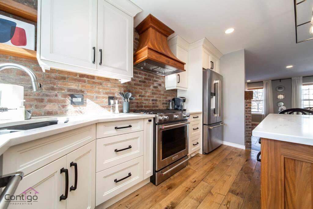 Stylish Euro Vibes Home, Small Gym, AC, Yard, Office