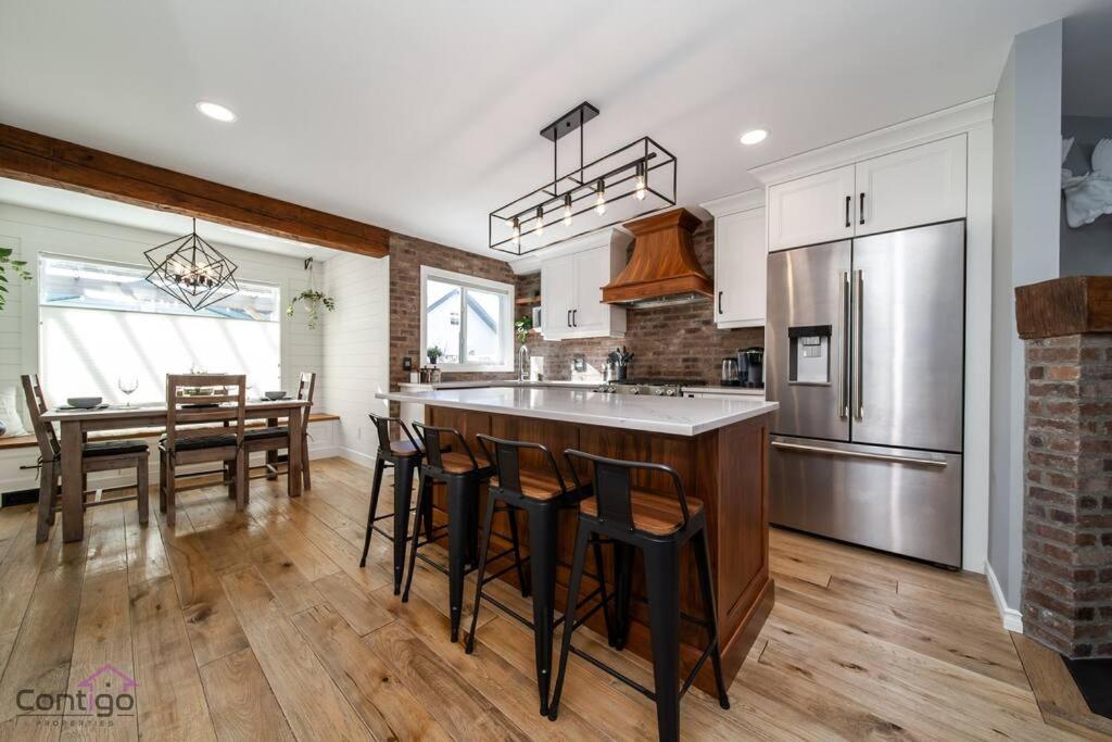Stylish Euro Vibes Home, Small Gym, AC, Yard, Office