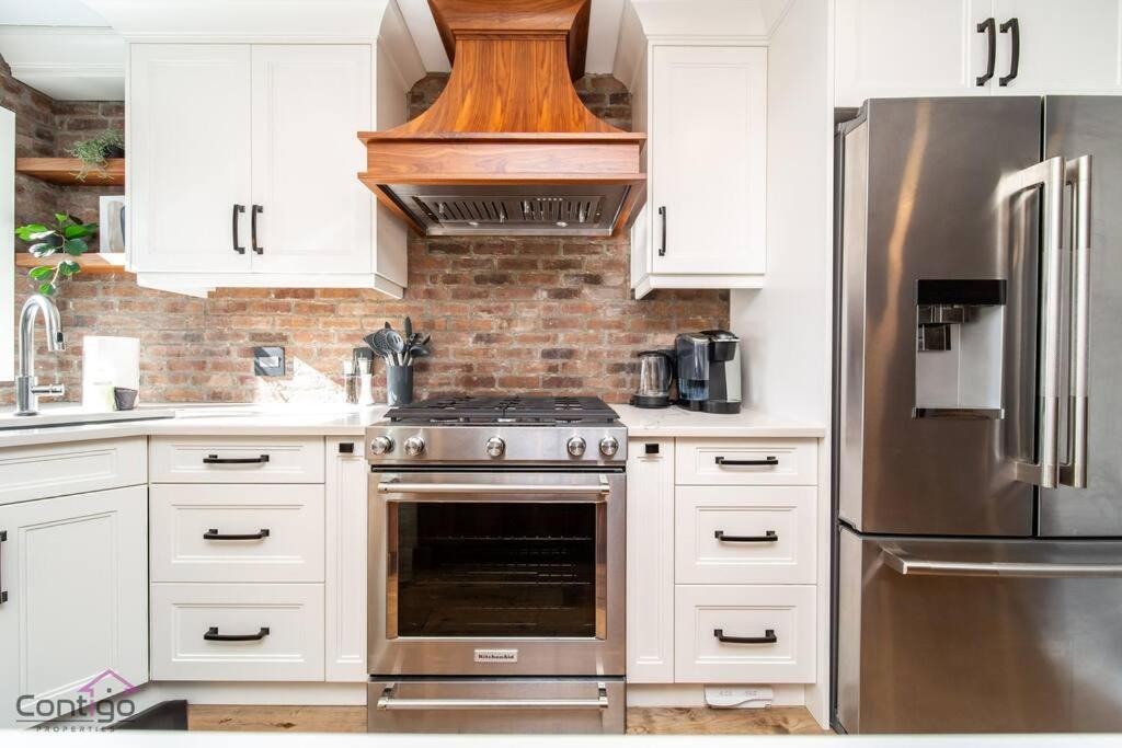Stylish Euro Vibes Home, Small Gym, AC, Yard, Office