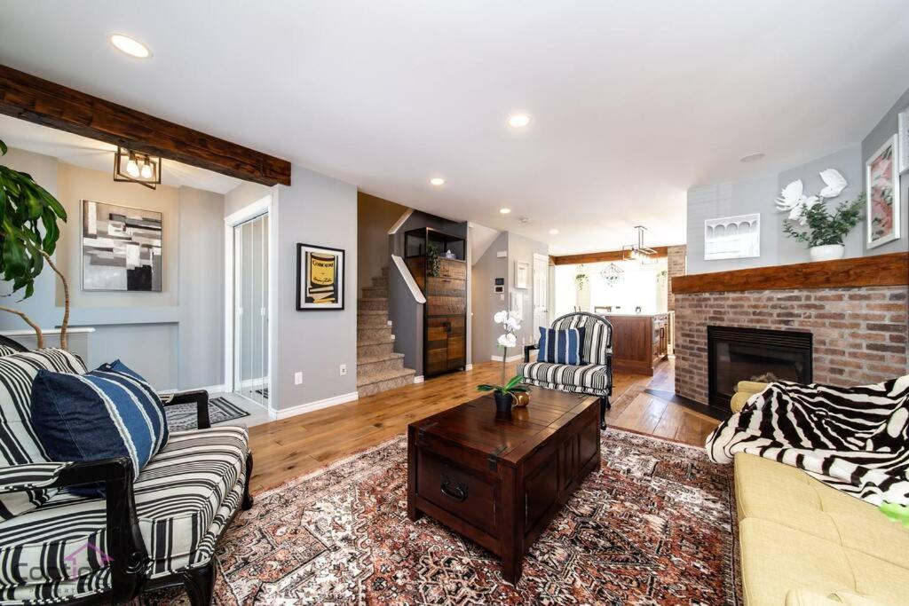 Stylish Euro Vibes Home, Small Gym, AC, Yard, Office
