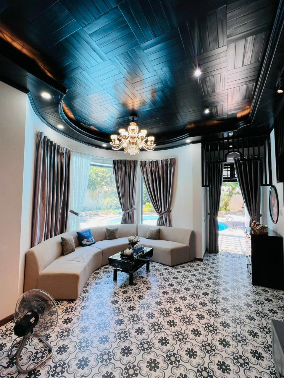 New Luxury villa - Venuestay