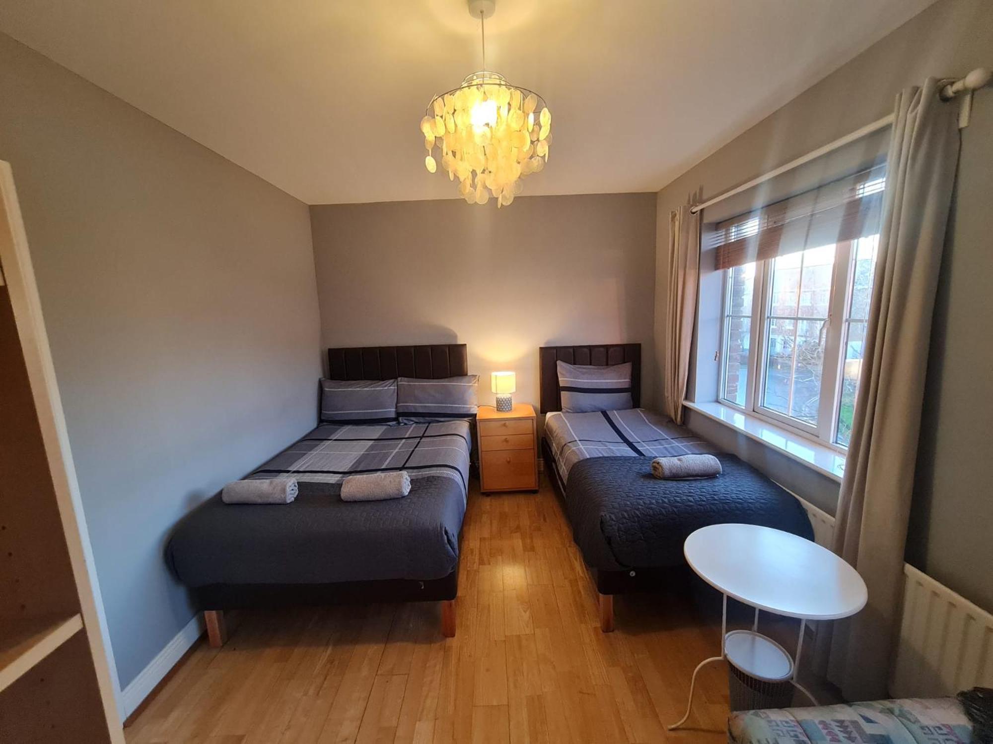 4 Cosy Bedrooms near Airport & City 7people