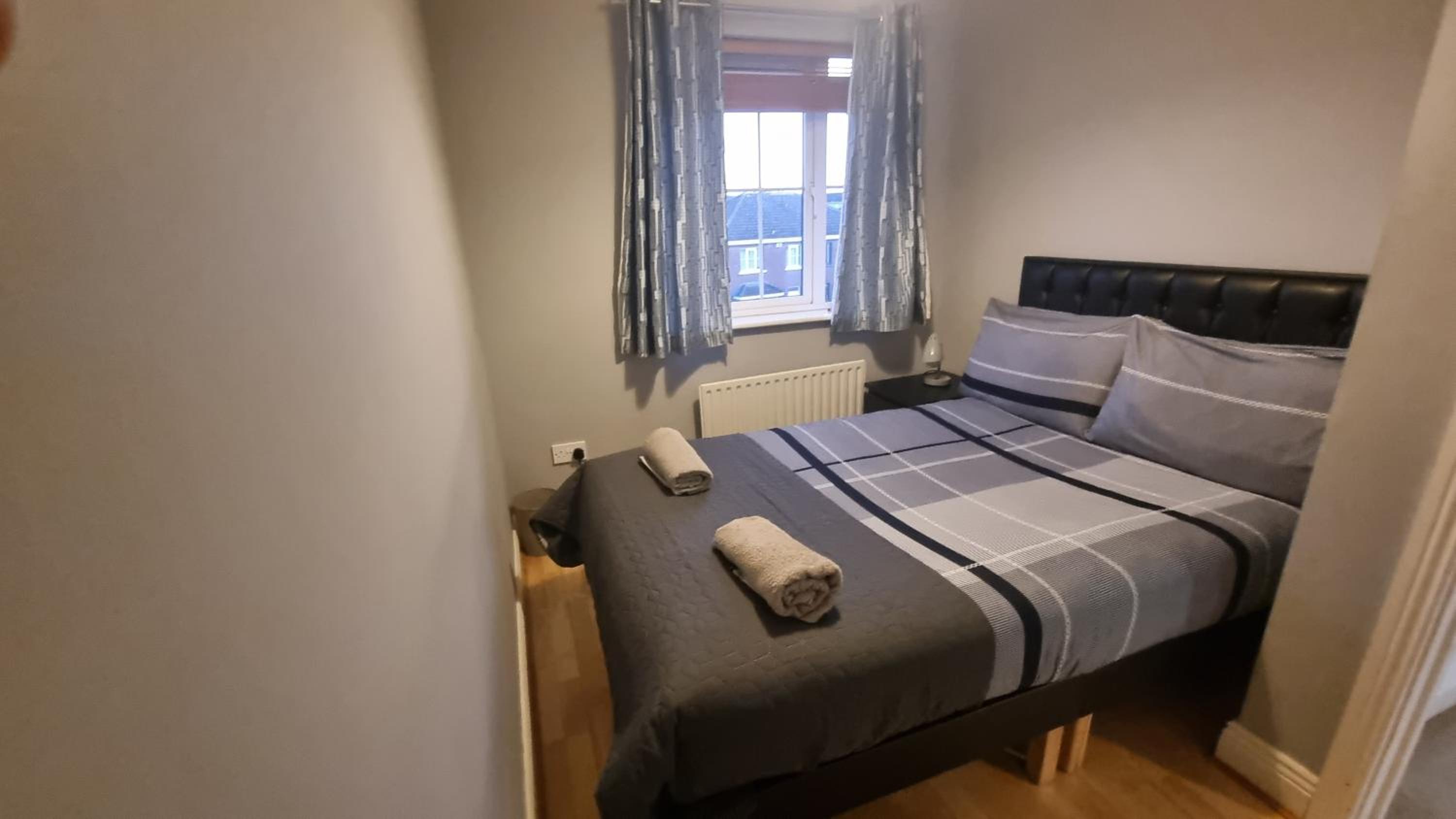 4 Cosy Bedrooms near Airport & City 7people