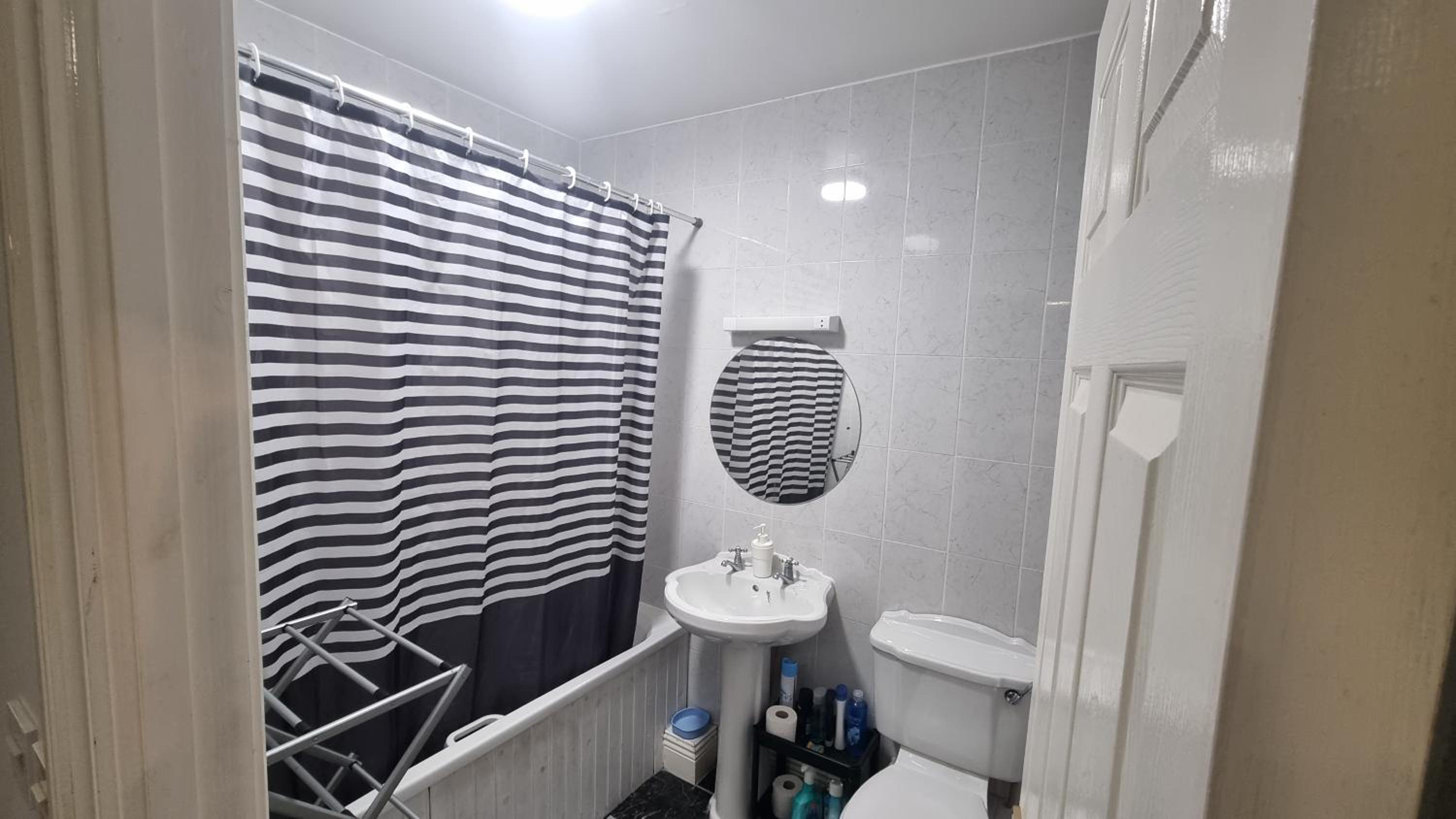4 Cosy Bedrooms near Airport & City 7people
