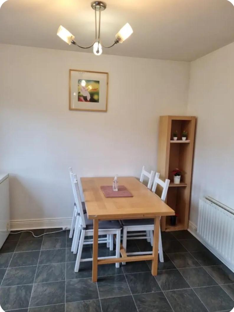 4 Cosy Bedrooms near Airport & City 7people