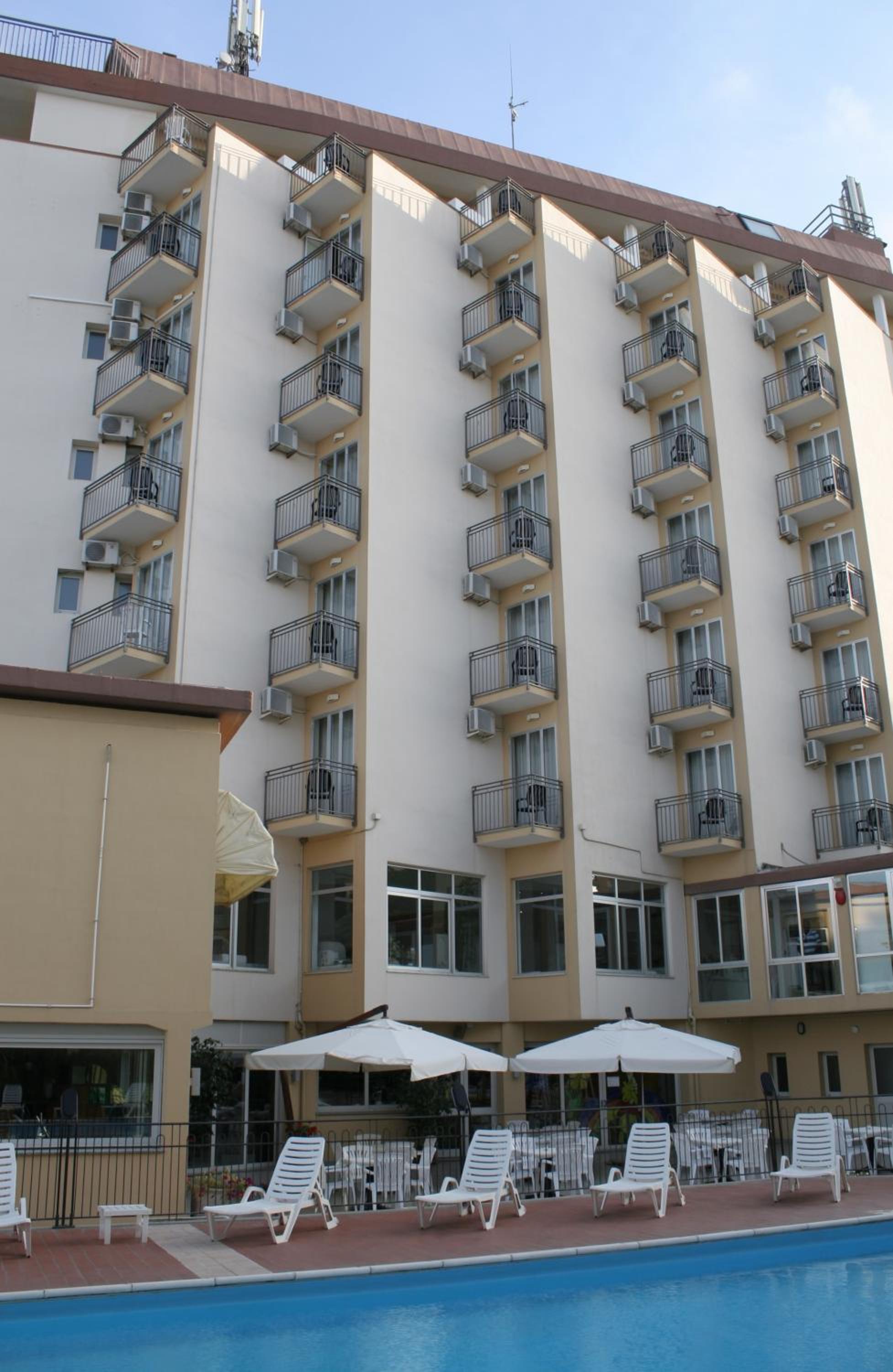 Photo 52