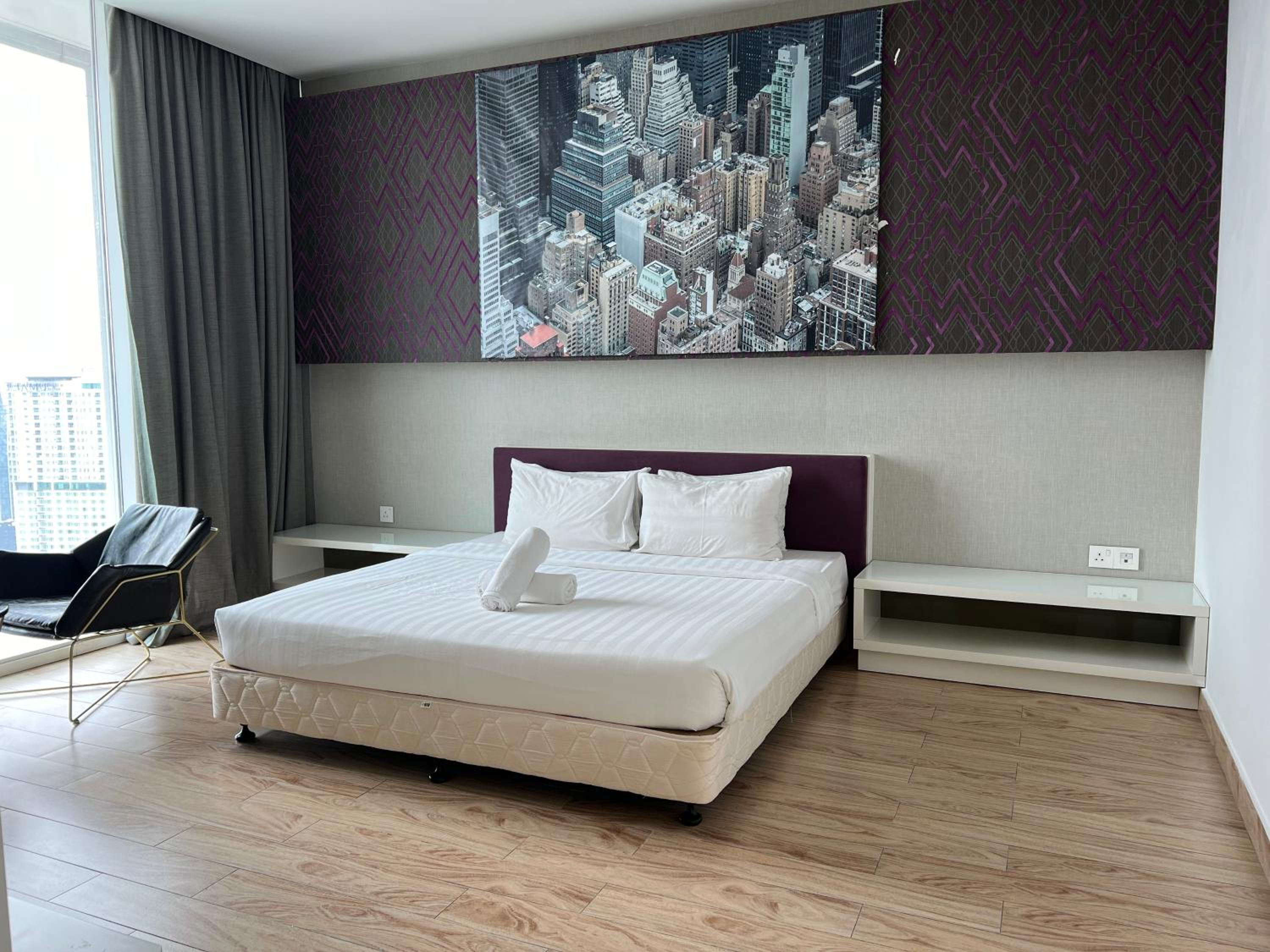 Faced Suites by Penguinhome