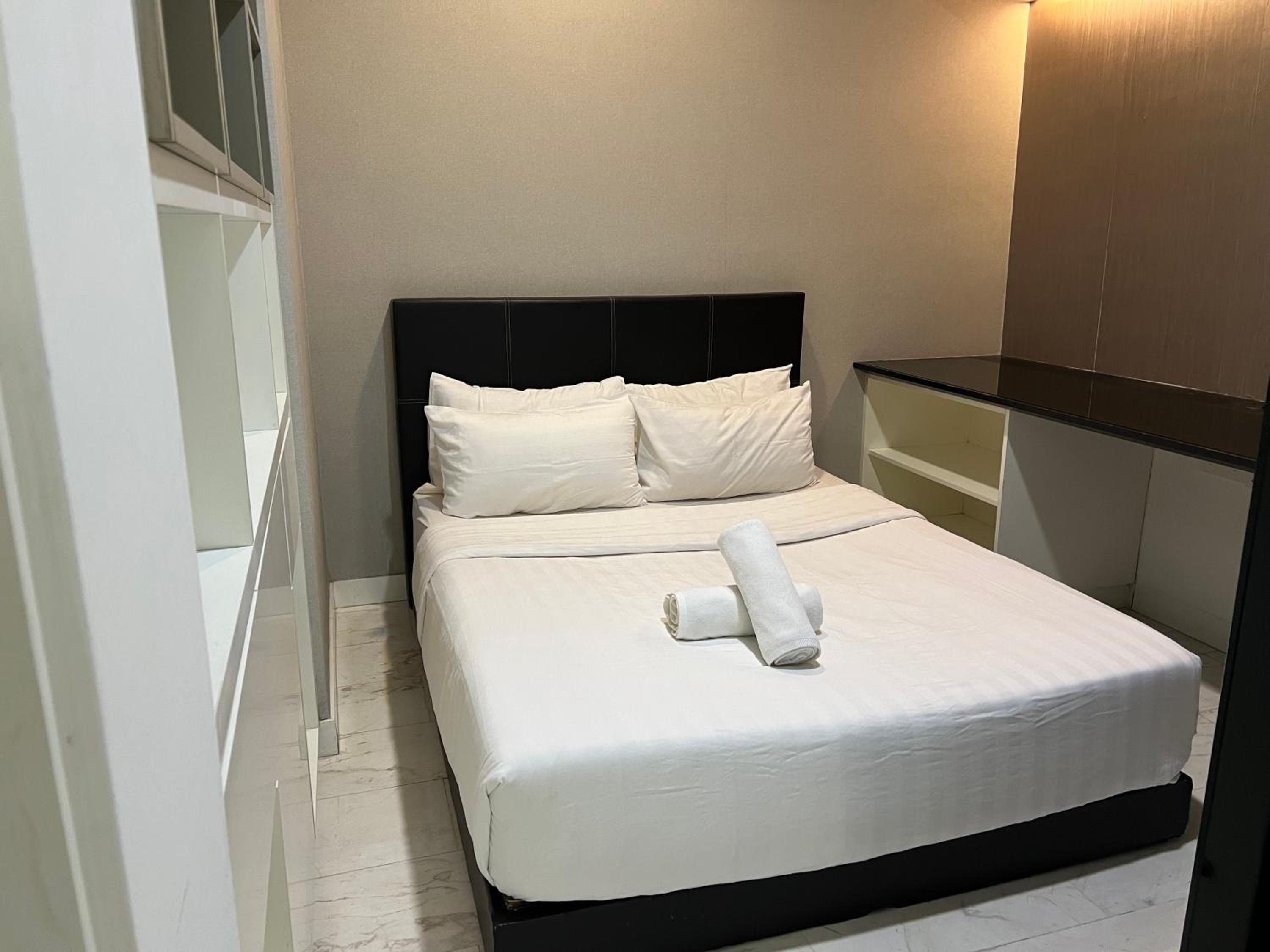 Faced Suites by Penguinhome
