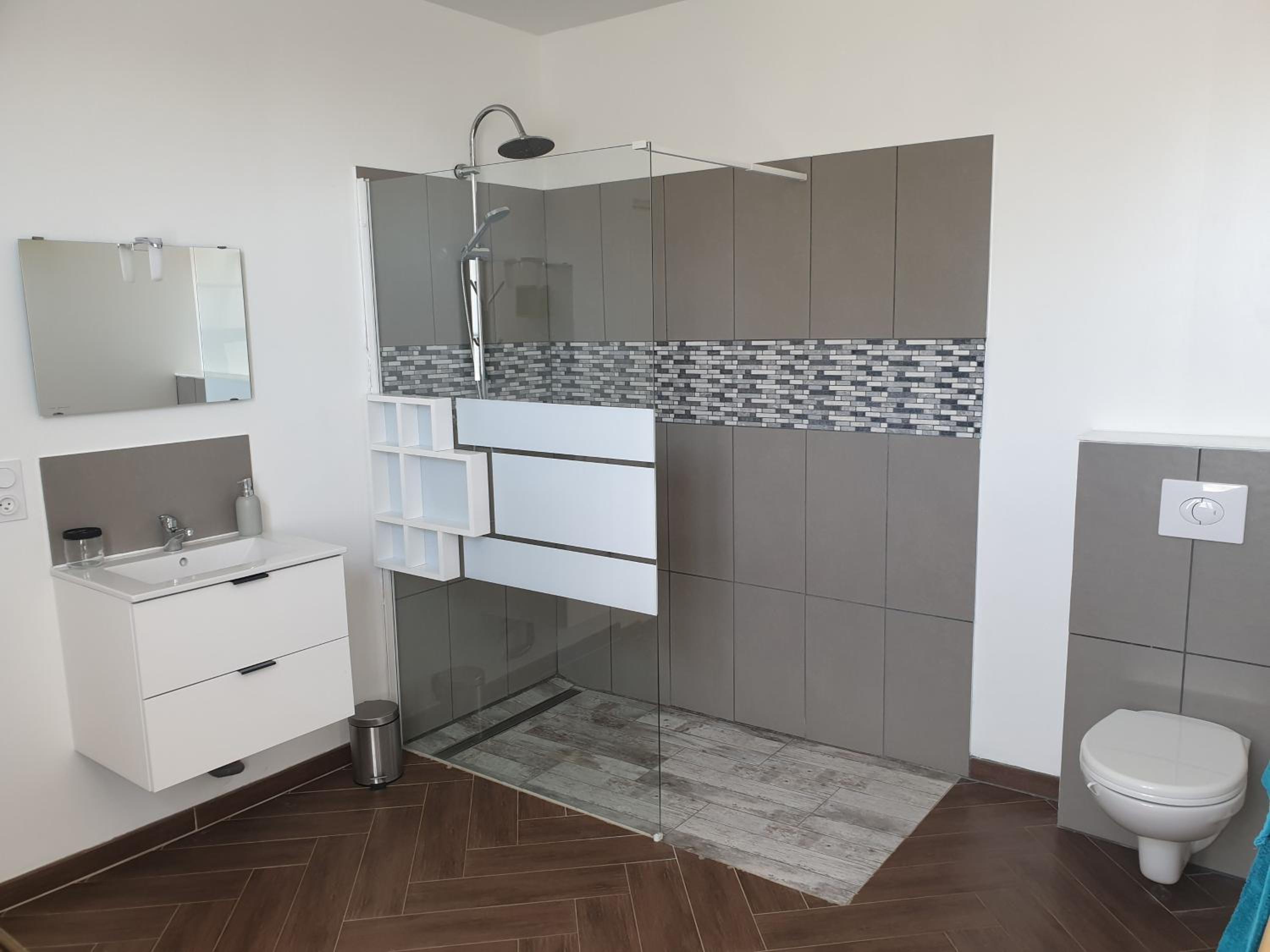 Logement entier indépendant- 2 à 4 pers - Parking clos - Terrasse