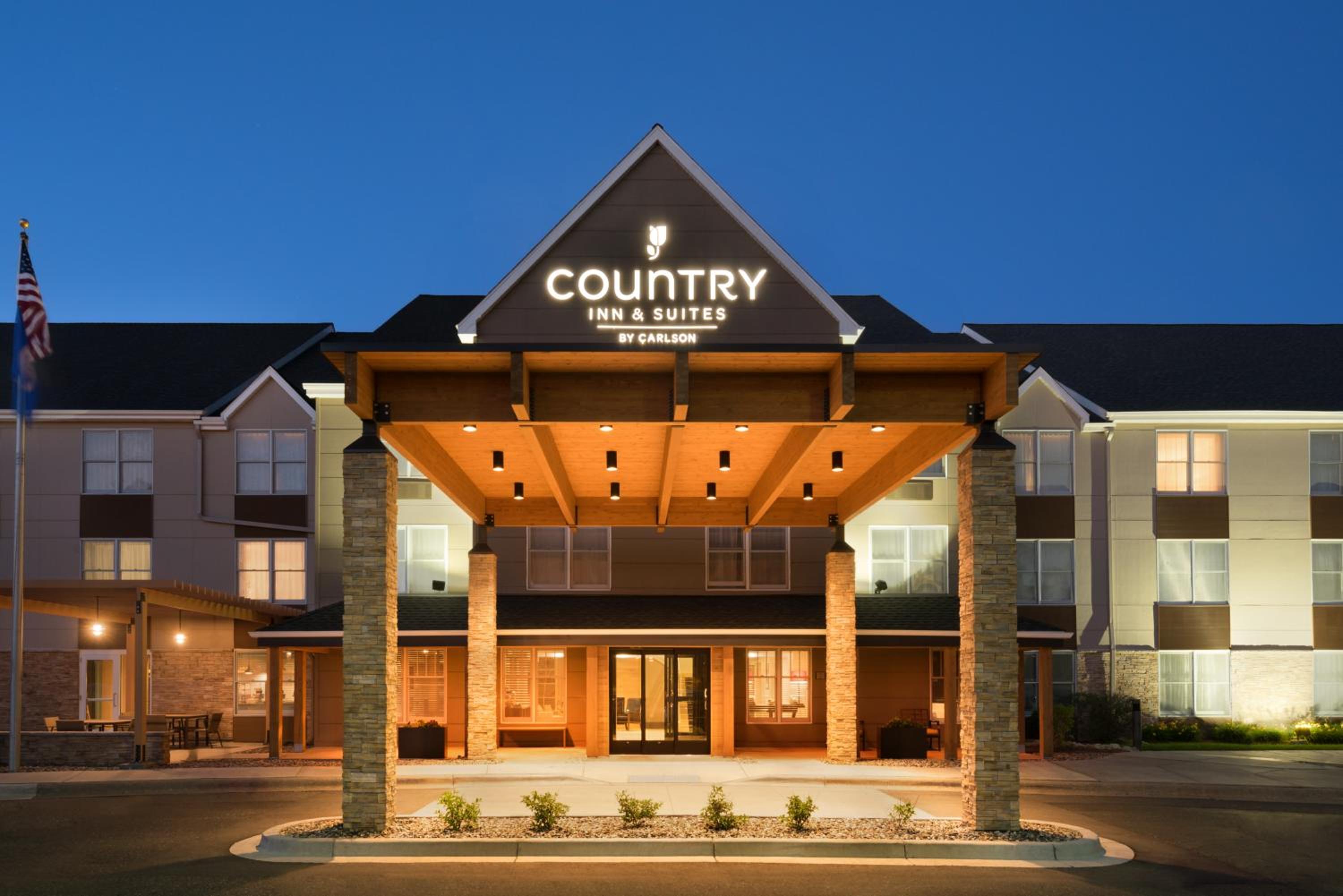 Plymouth Vacations - Country Inn Suites by Radisson, Minneapolis West, MN - Property Image 38