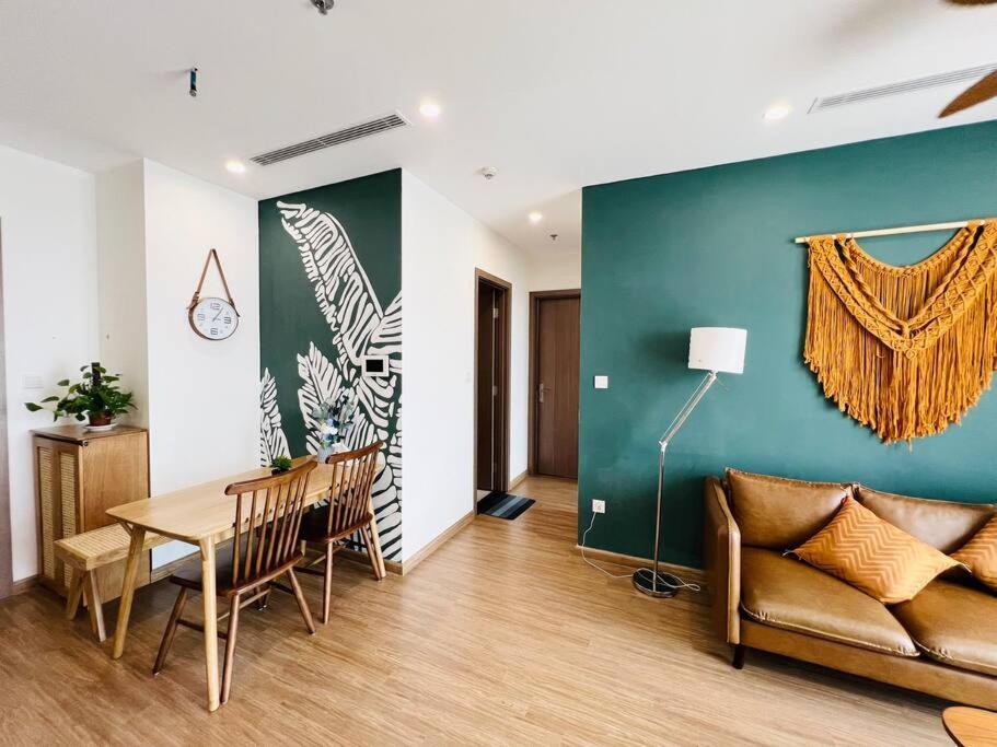 VNRooms - 2BR Vinhomes Skylake/ Tropical Style