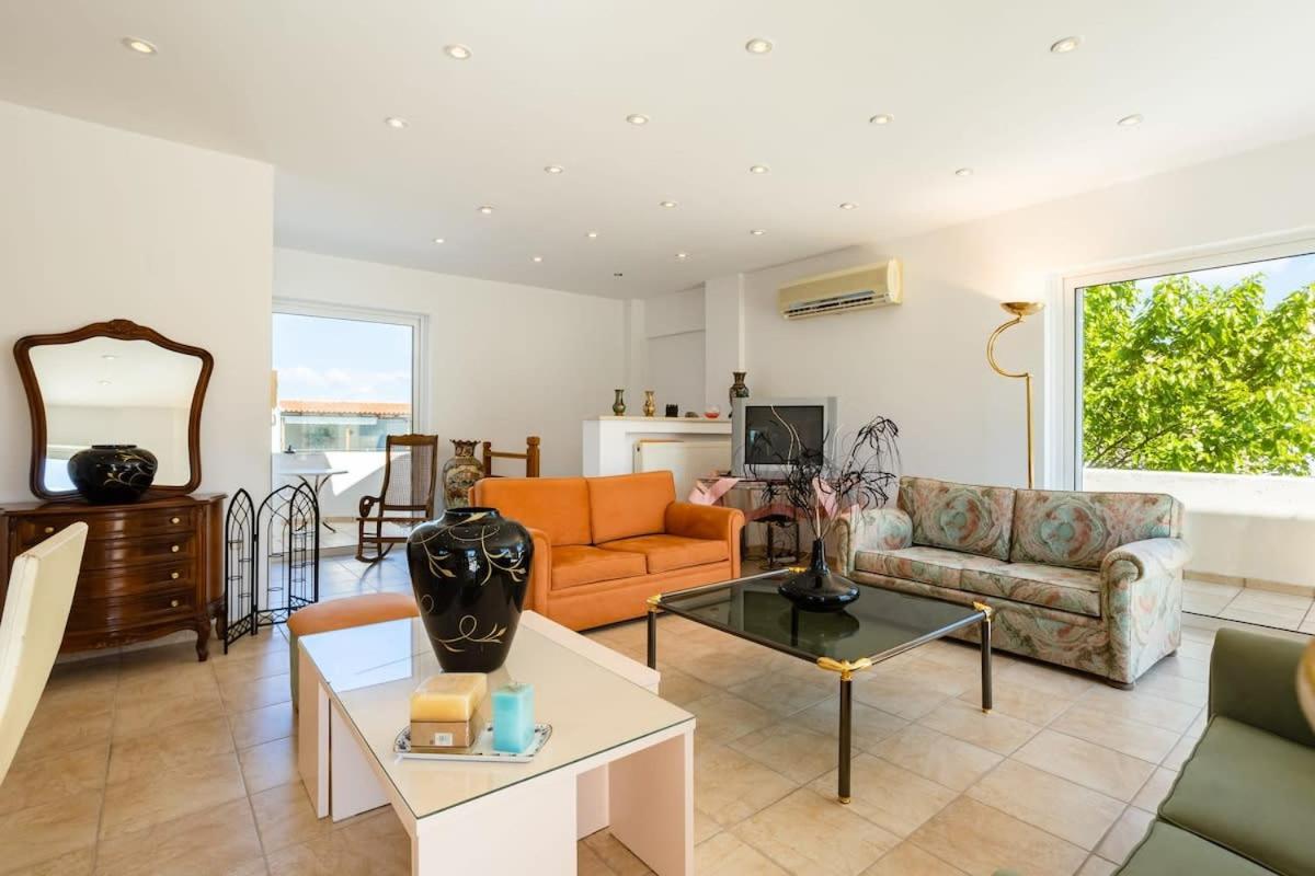 Beachfront Haven - Peaceful Seaside Retreat photo 5