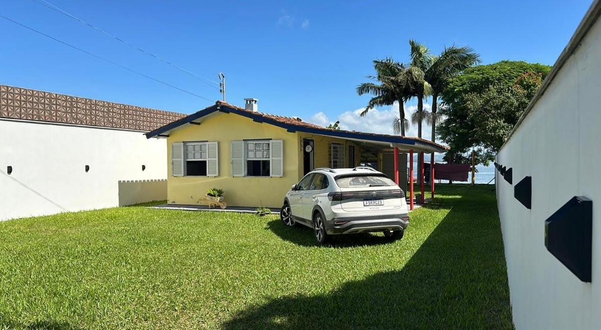 Casa do Tio Rait na frente da Lagoa