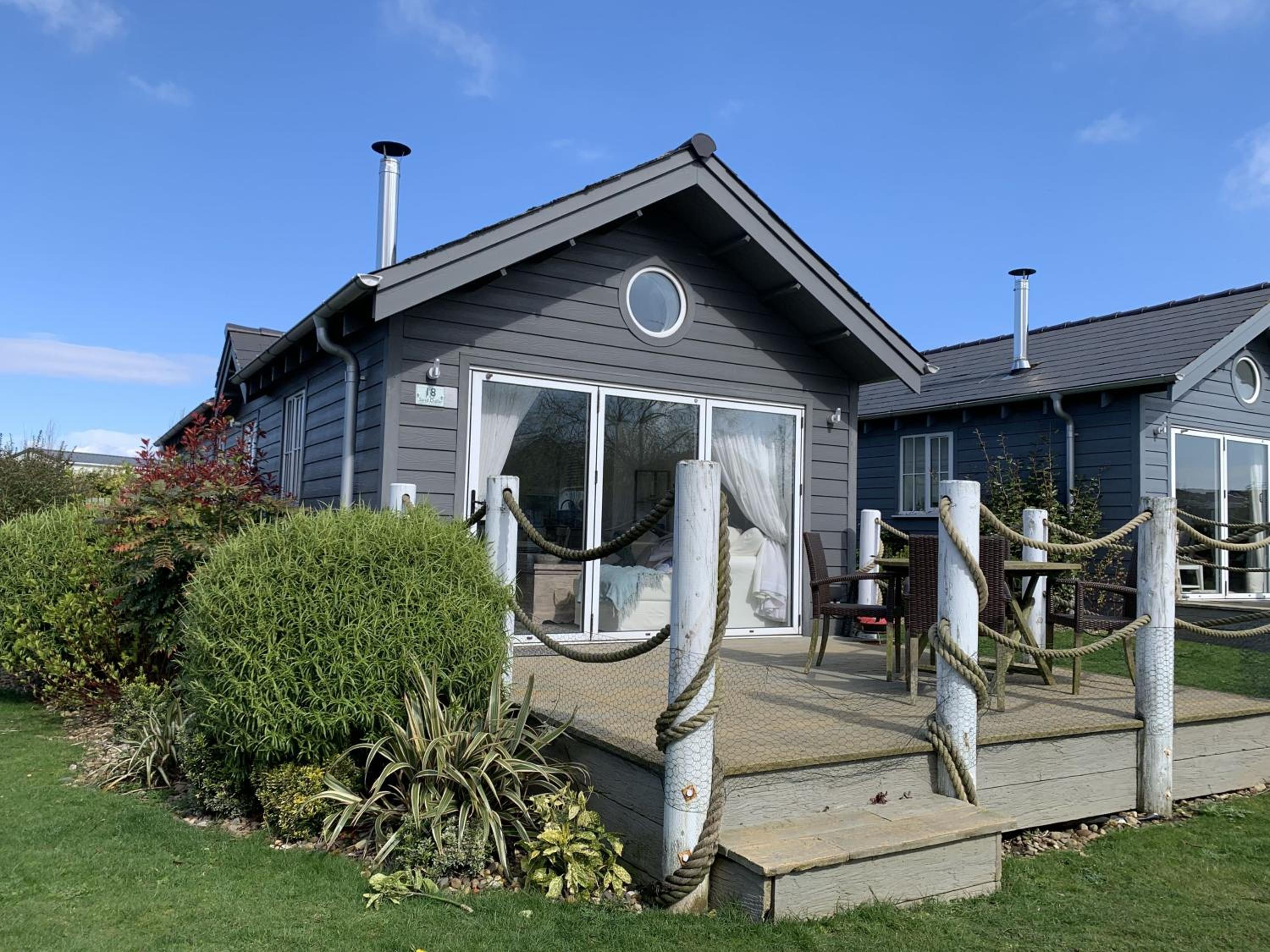 Sand Dollar, The Bay, 2 bedrooms with ensuites, parking for 2 cars, 2 small dogs welcome view 5