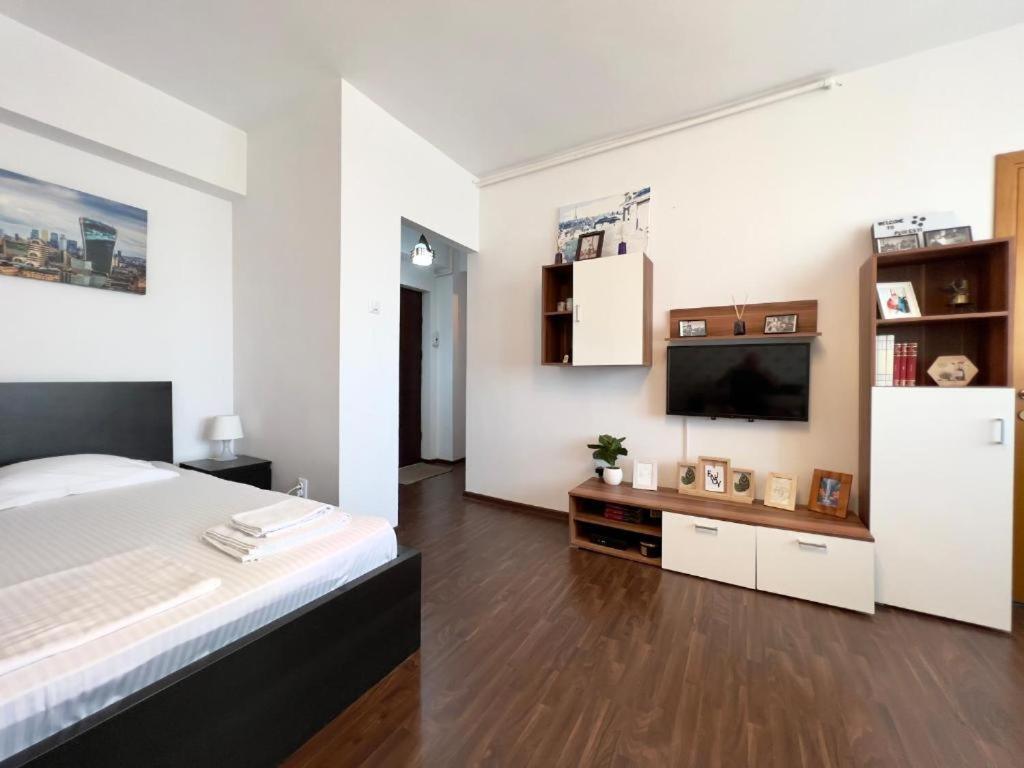 Mercur Home view 3