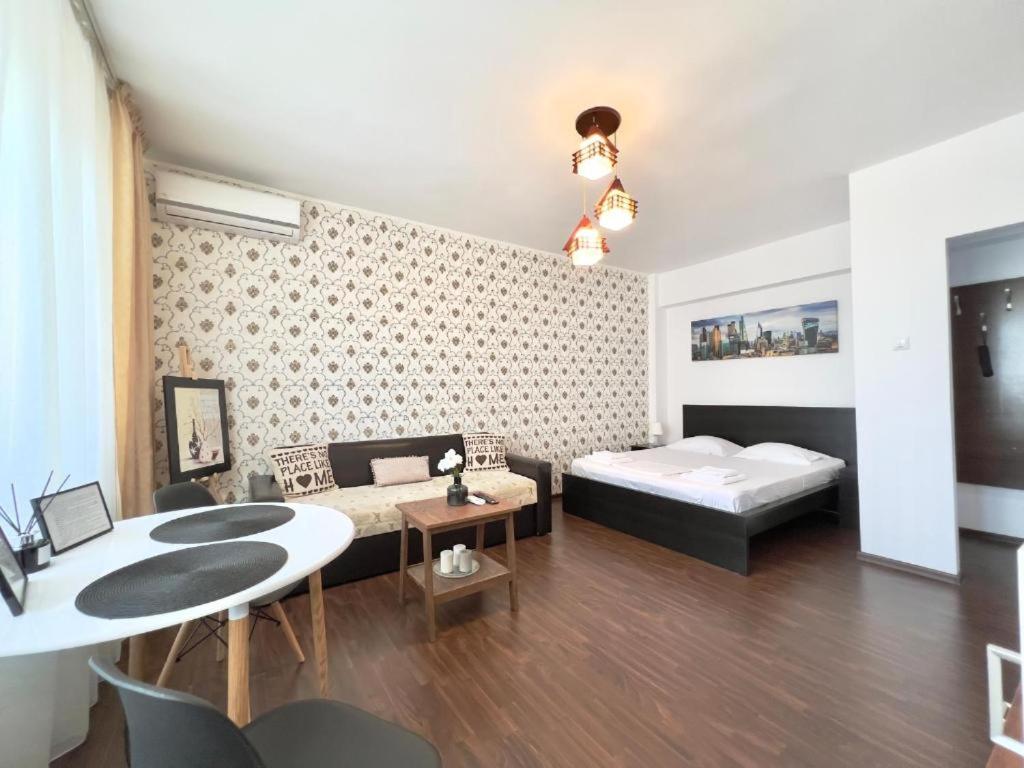 Mercur Home view 4