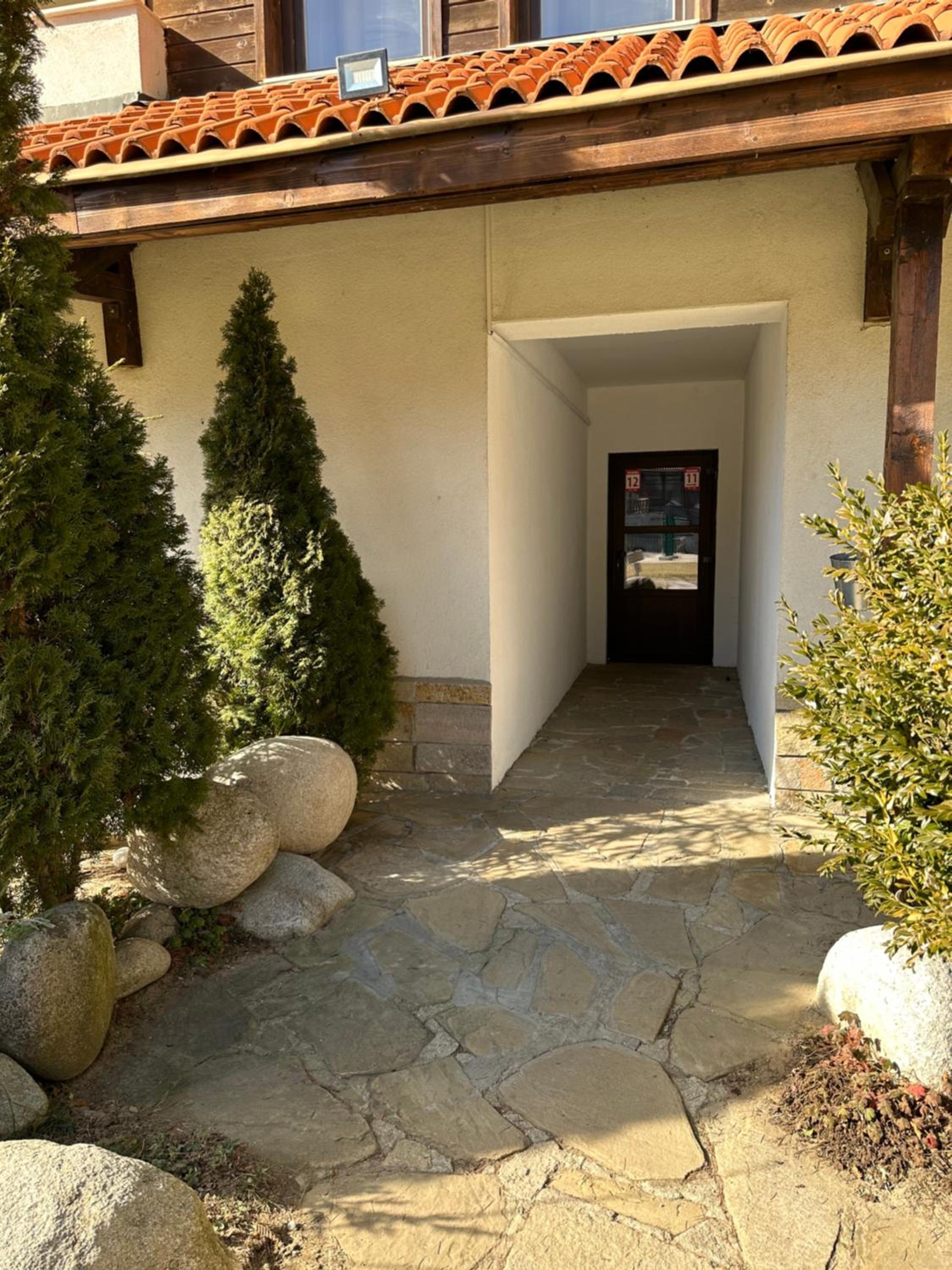MonarX Suites