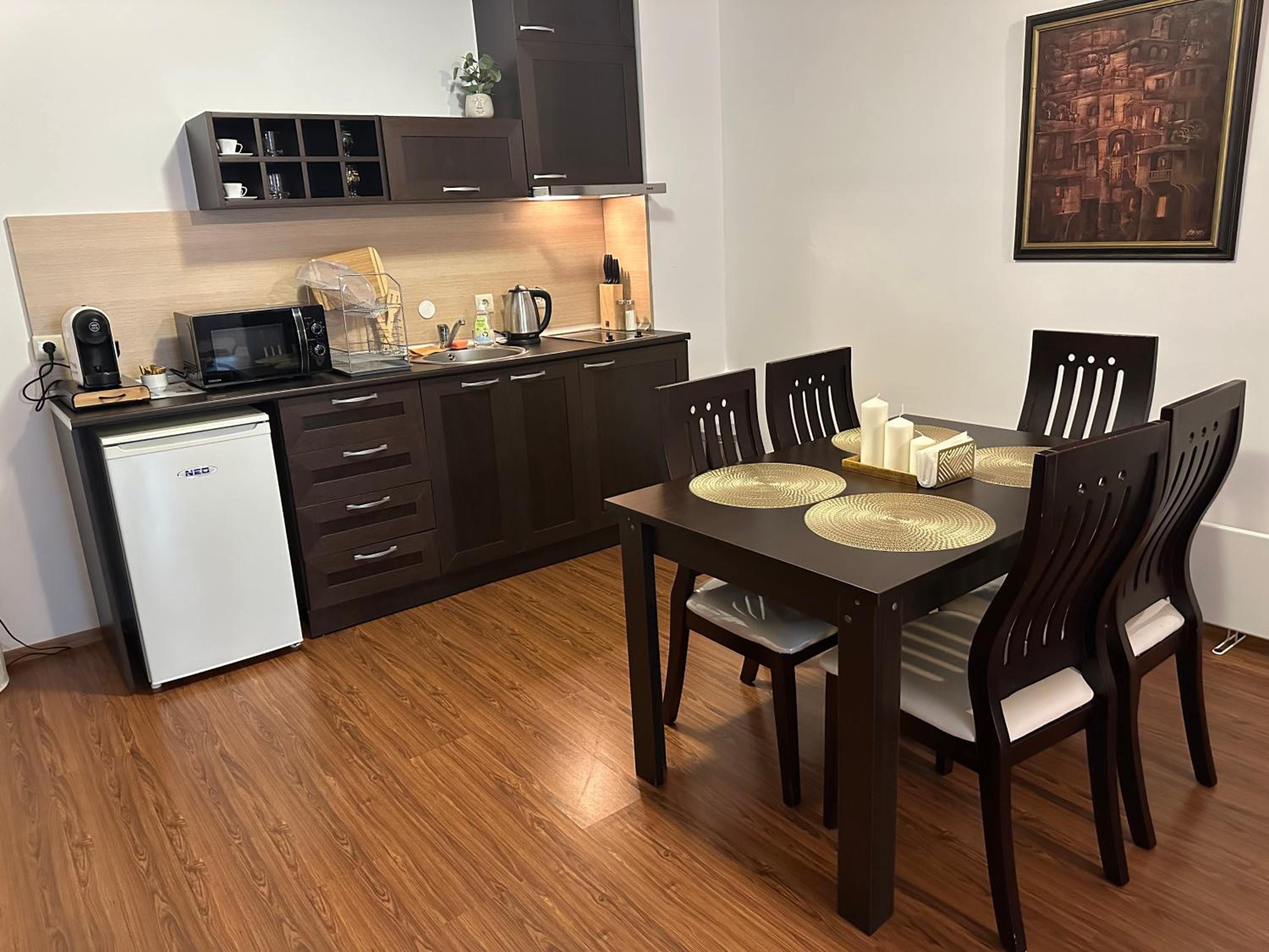 MonarX Suites