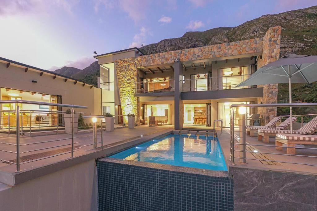Waterstone Villa view 4