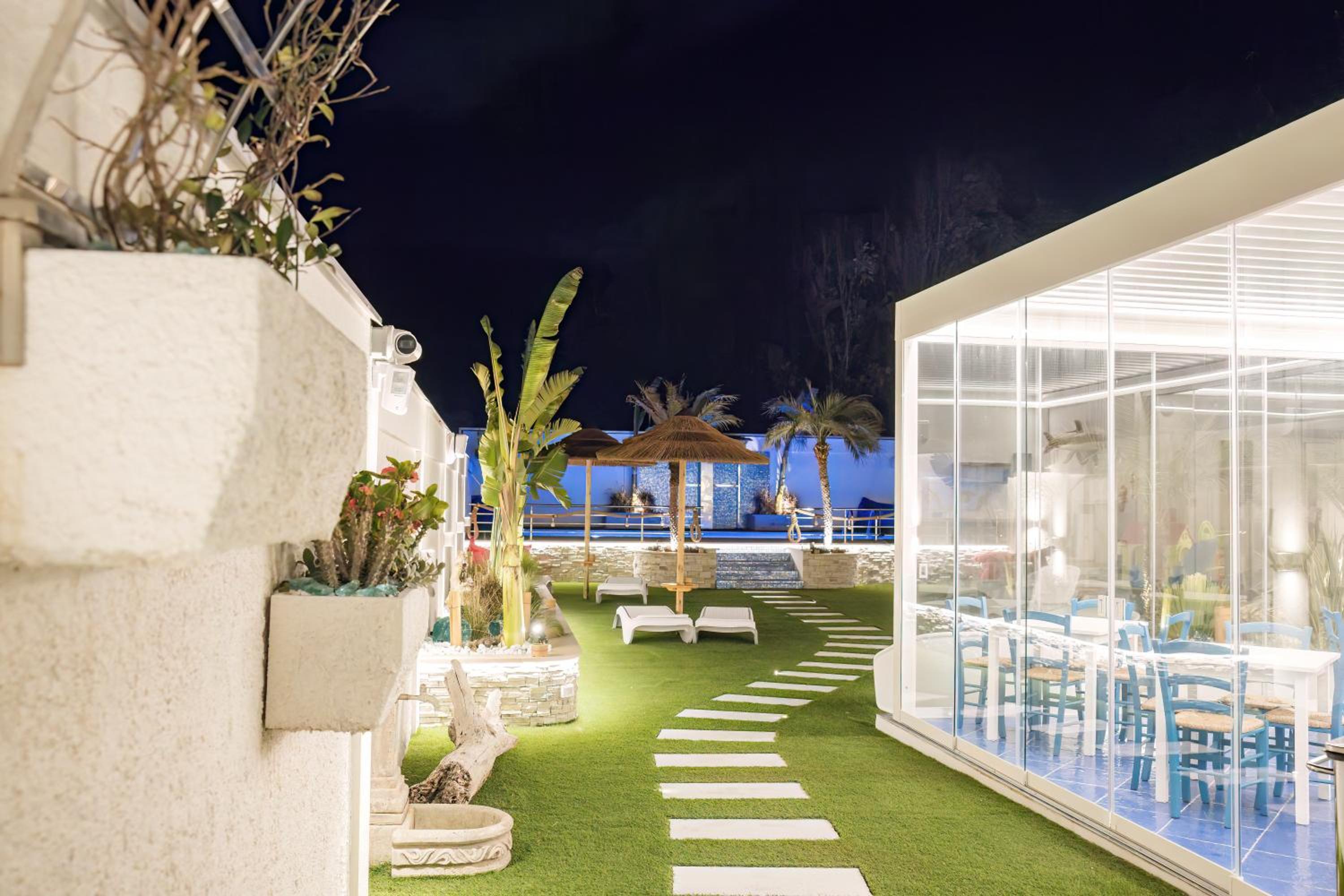 Étoiles Luxury Guest House Resort view 3