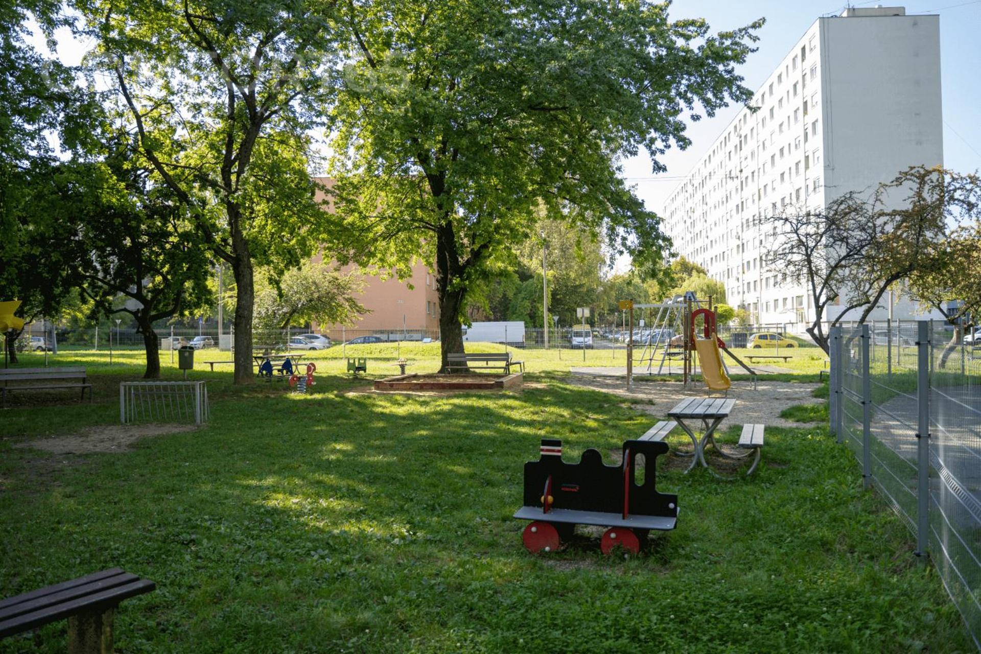 Photo 19