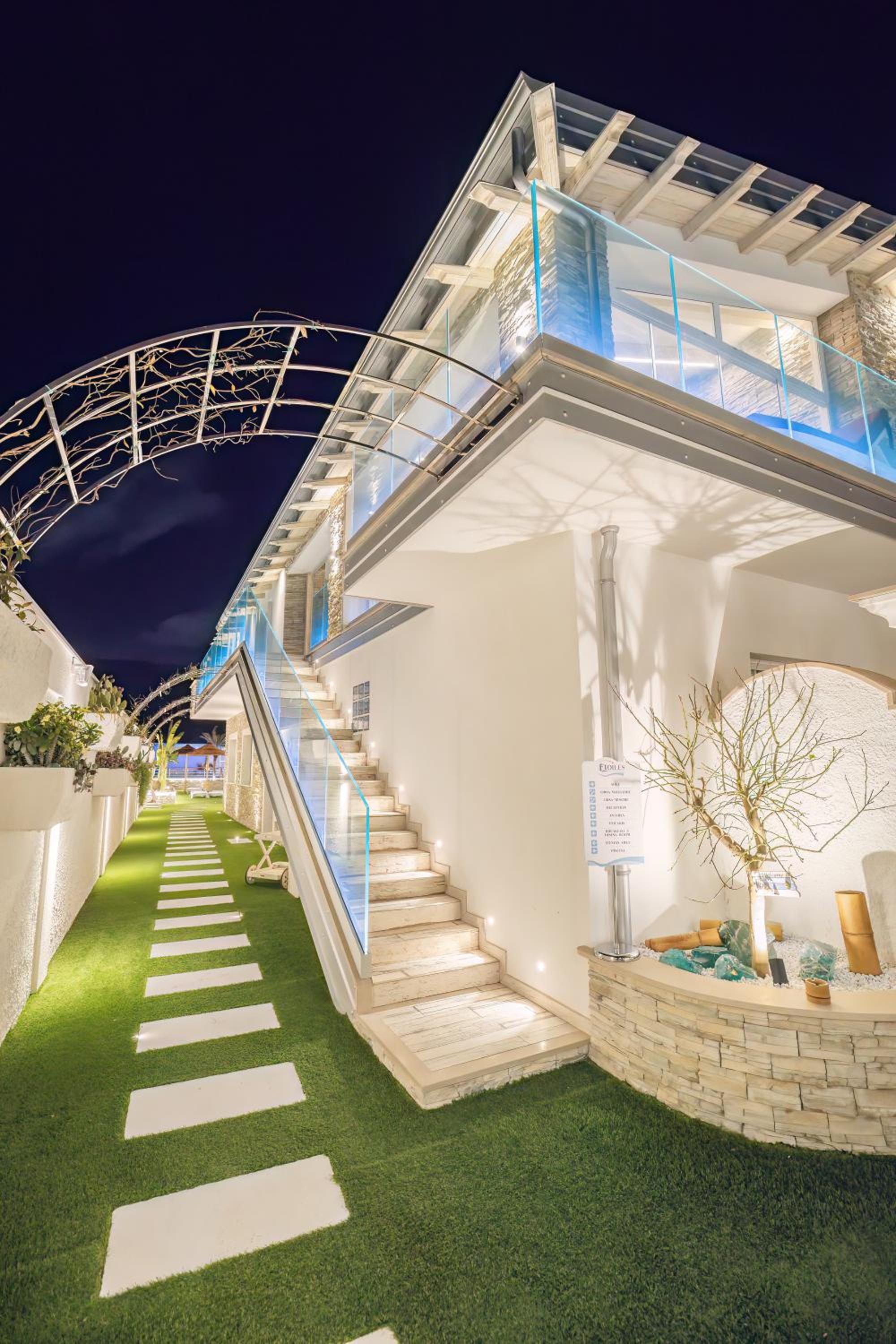 Étoiles Luxury Guest House Resort view 2