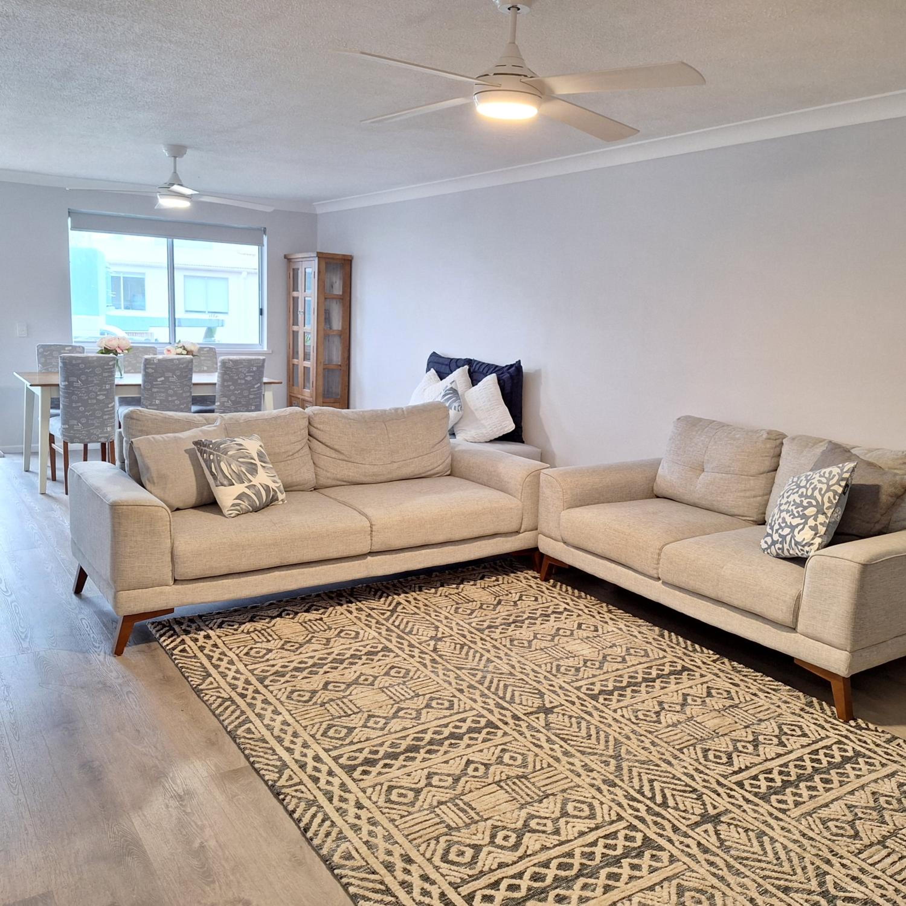 Kings Beachside Escape spacious apartment centrally located