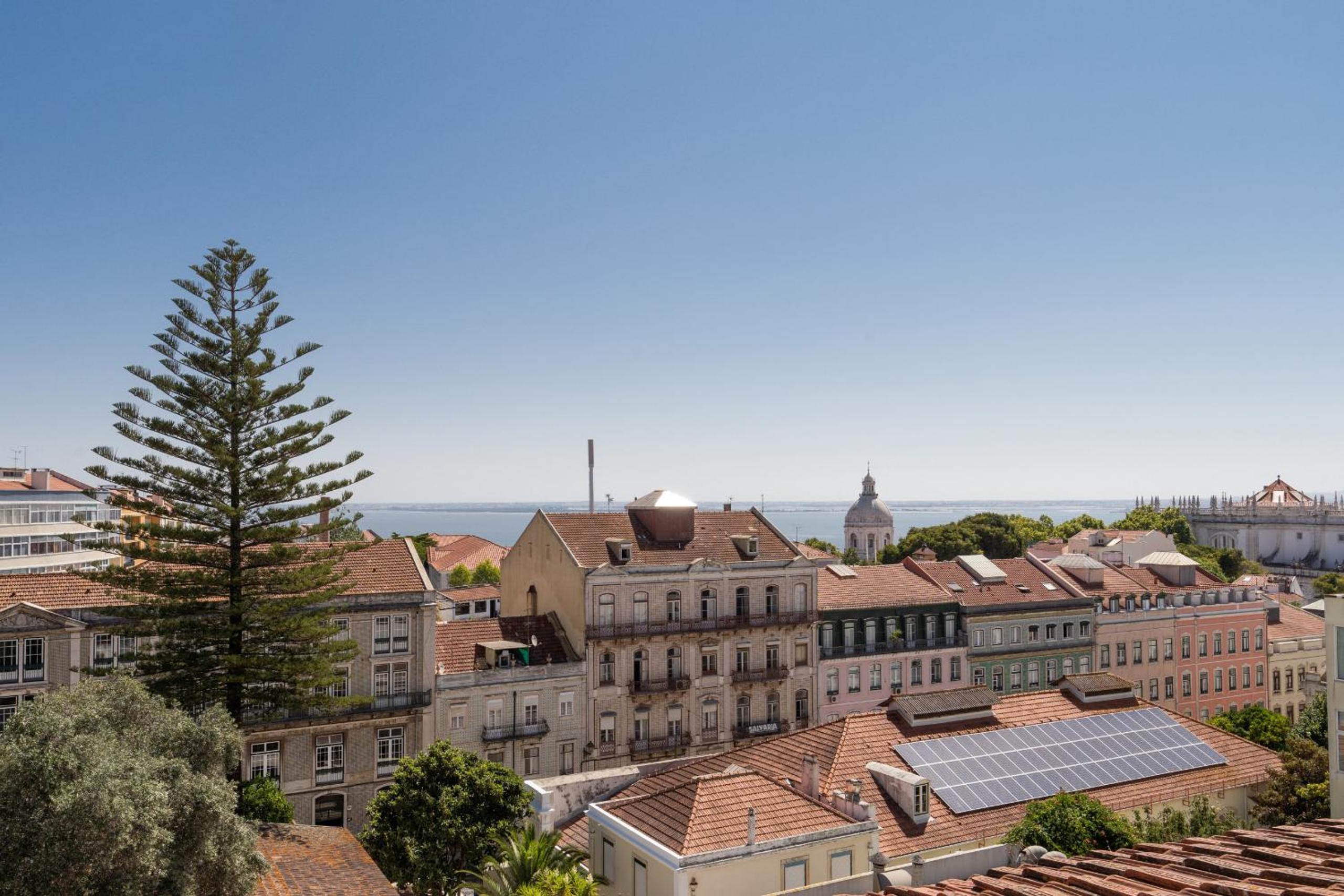 Charming Graça Apartment, Lisbon City Centre, TTL354 view 3