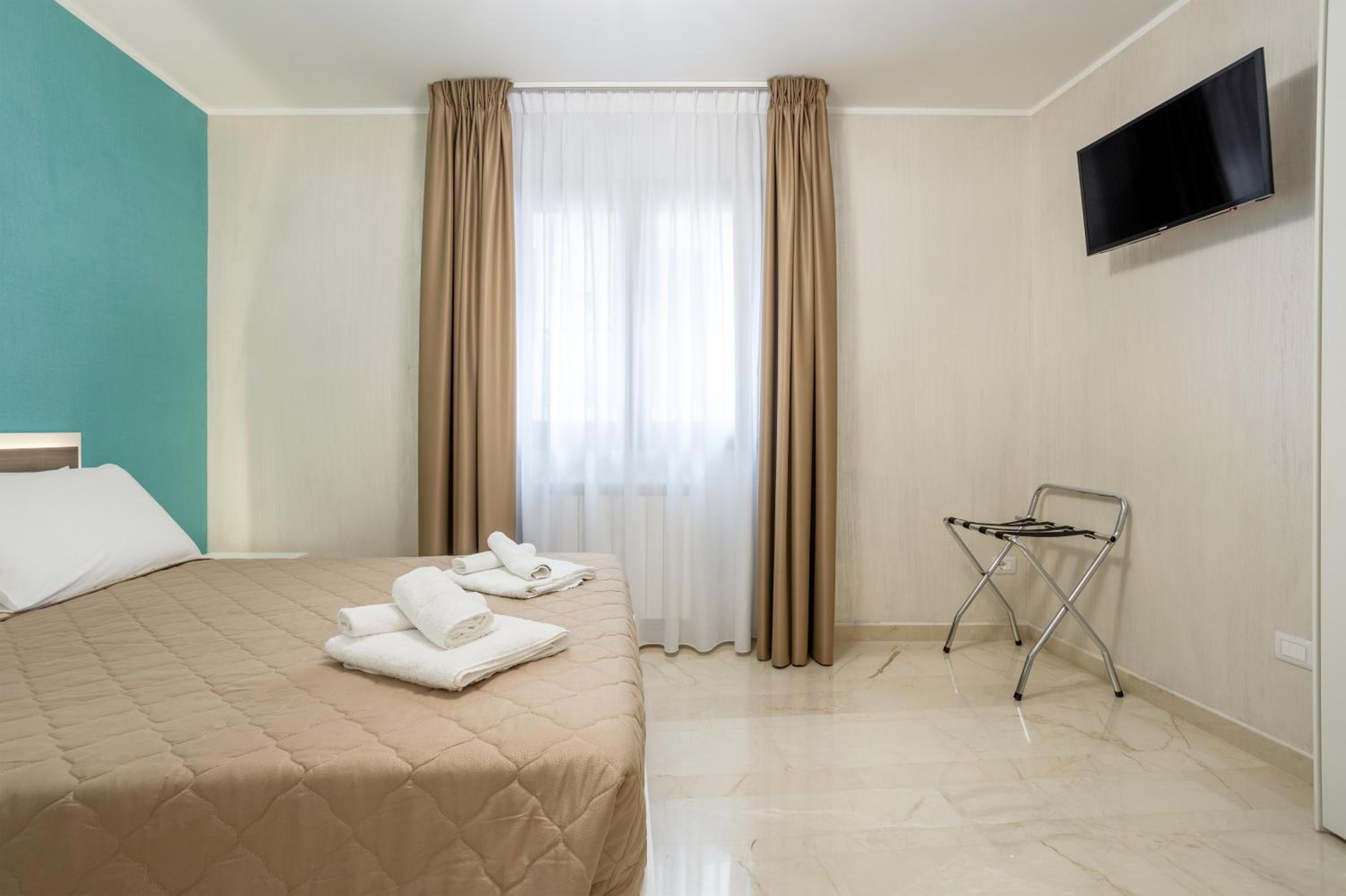 Photo 43