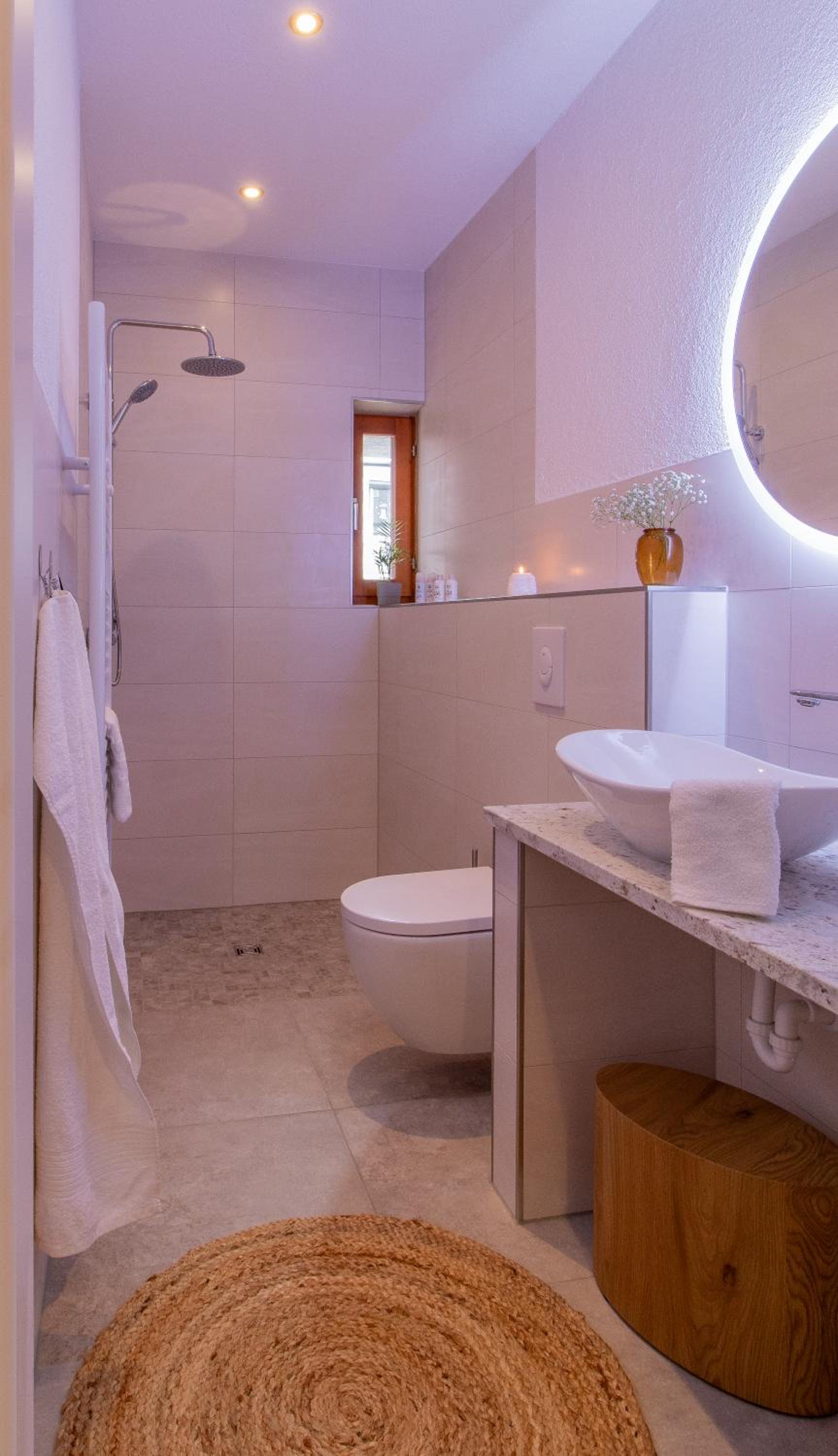 Stilvolles City-Apartment I WLAN l Küche I Zentral I 8P