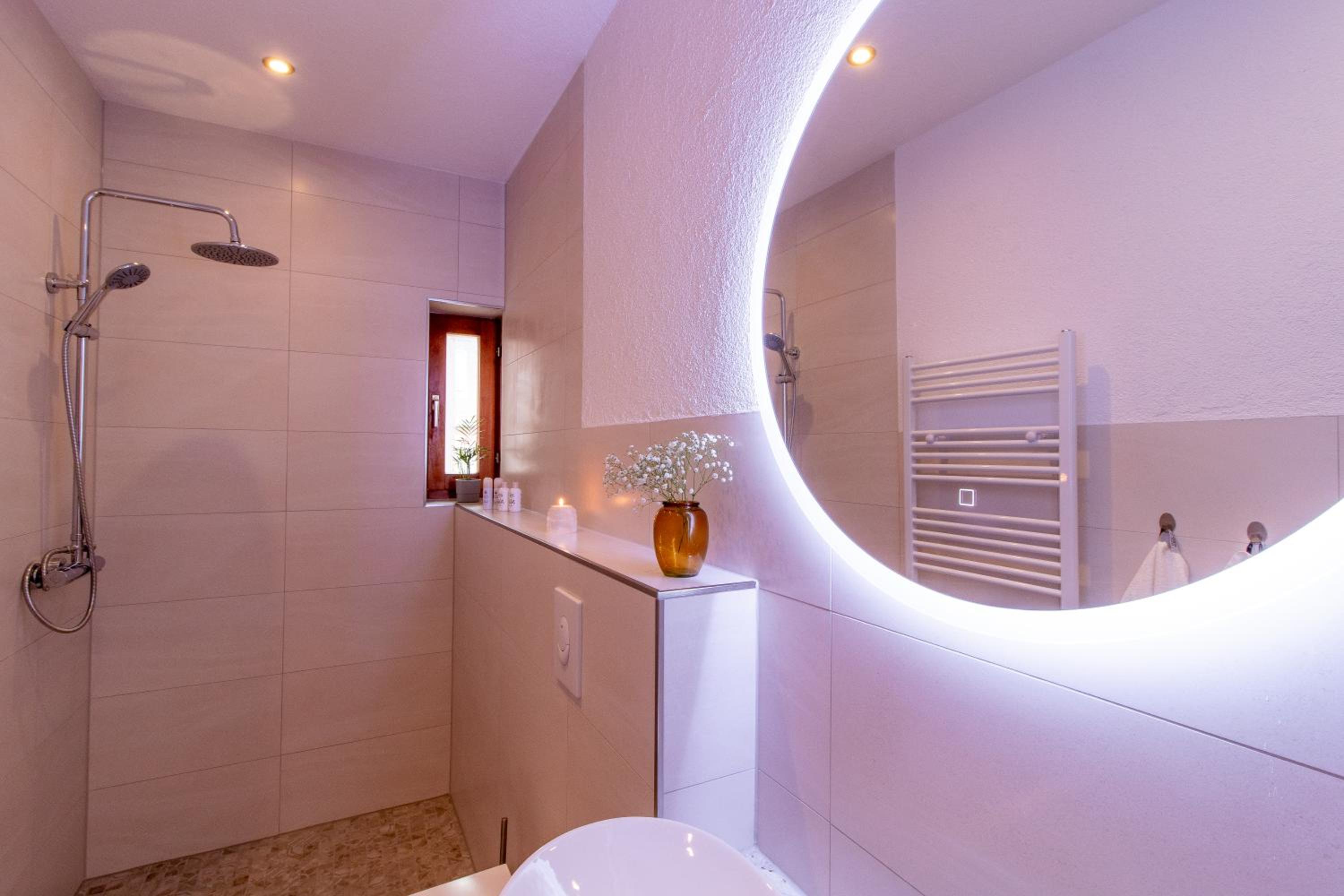 Stilvolles City-Apartment I WLAN l Küche I Zentral I 8P