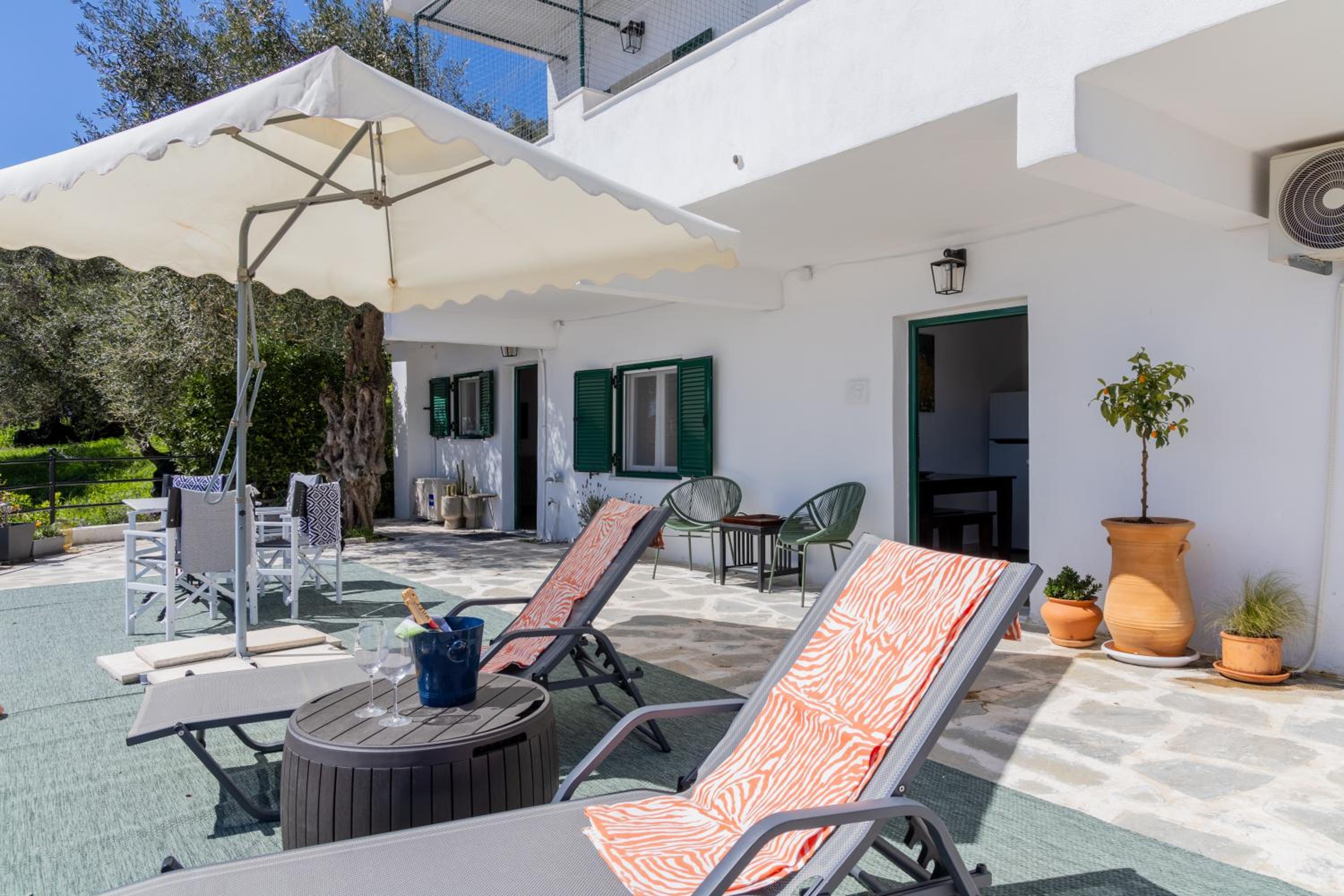 Villa Luminosa by Corfuescapes