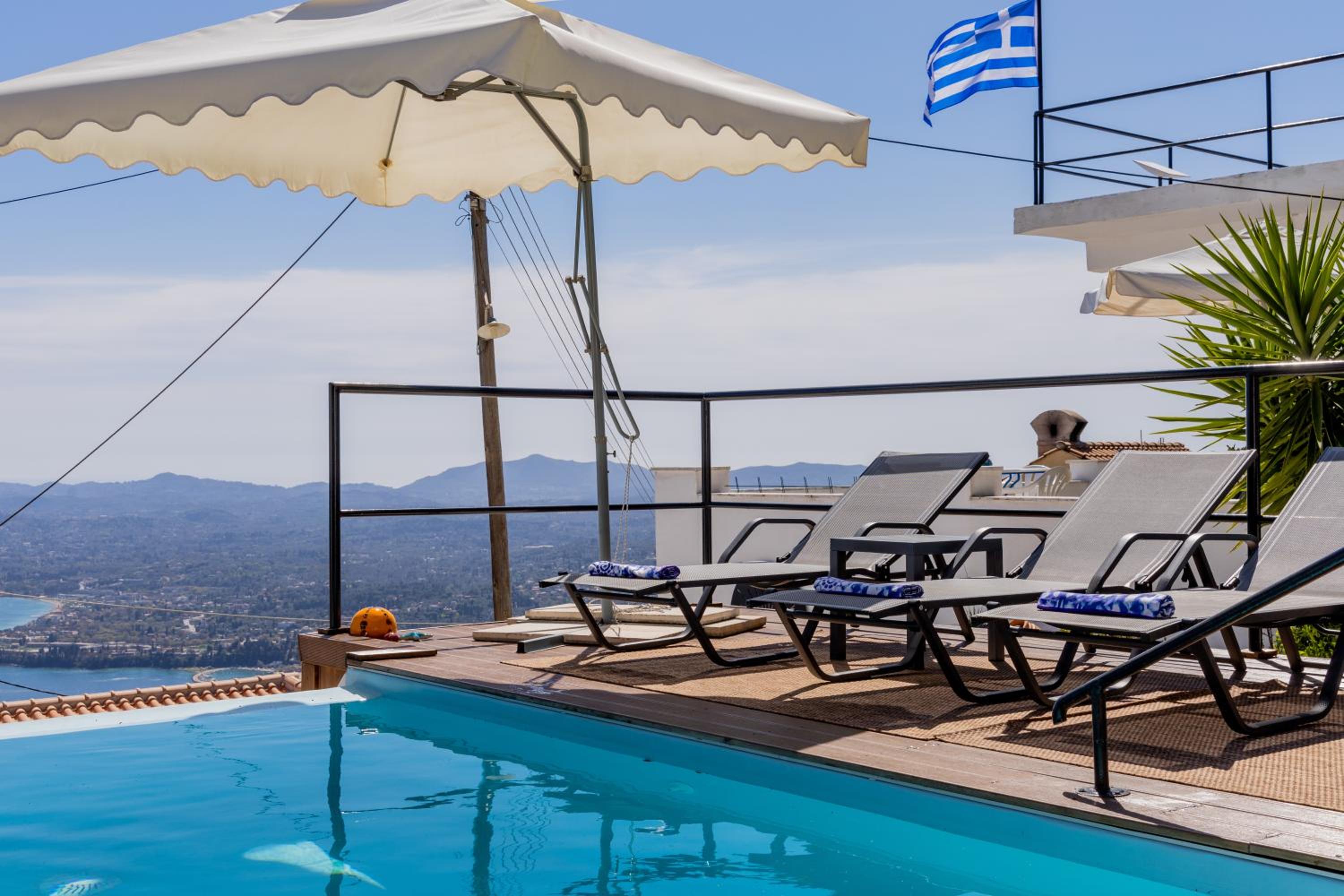 Villa Luminosa by Corfuescapes