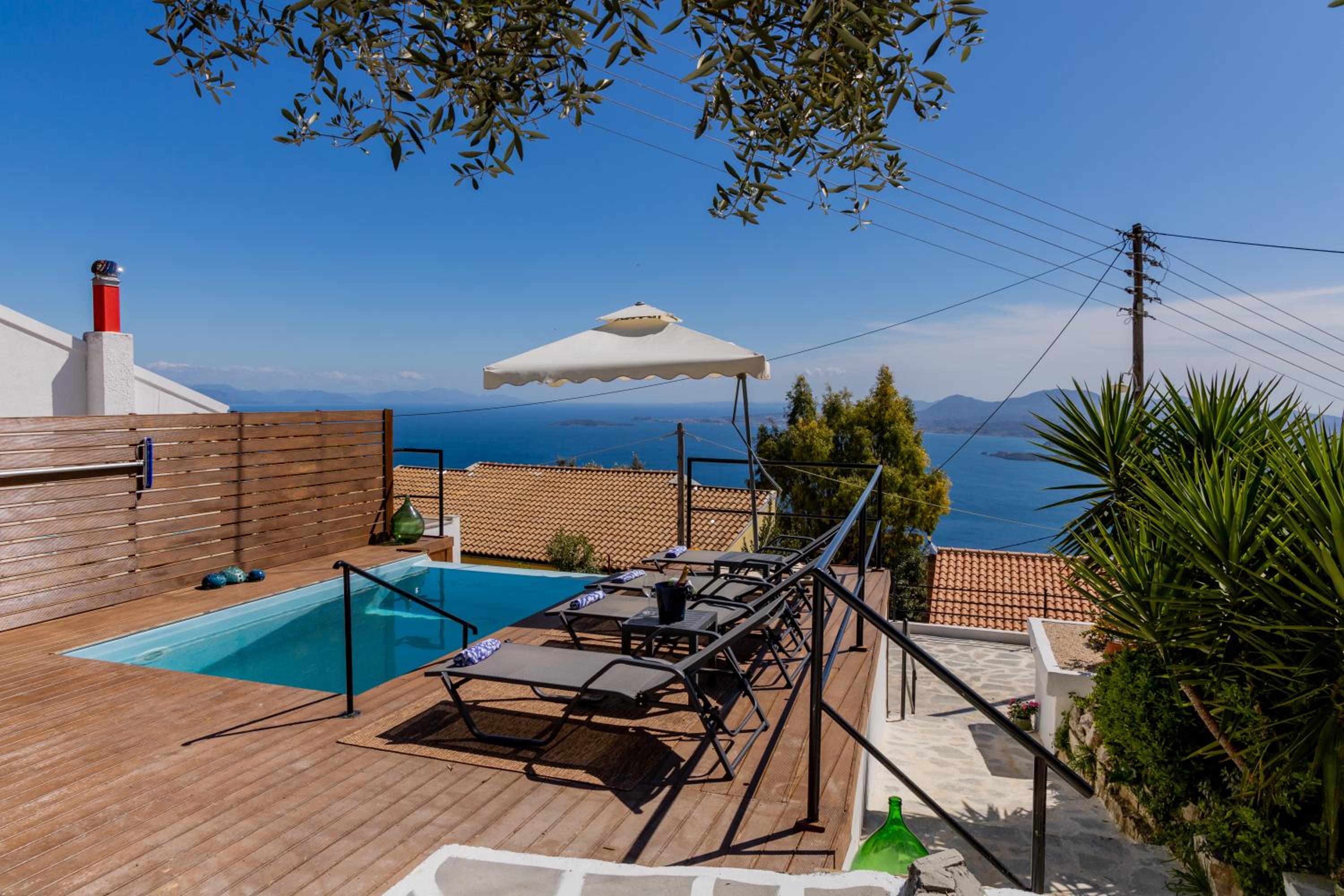 Villa Luminosa by Corfuescapes