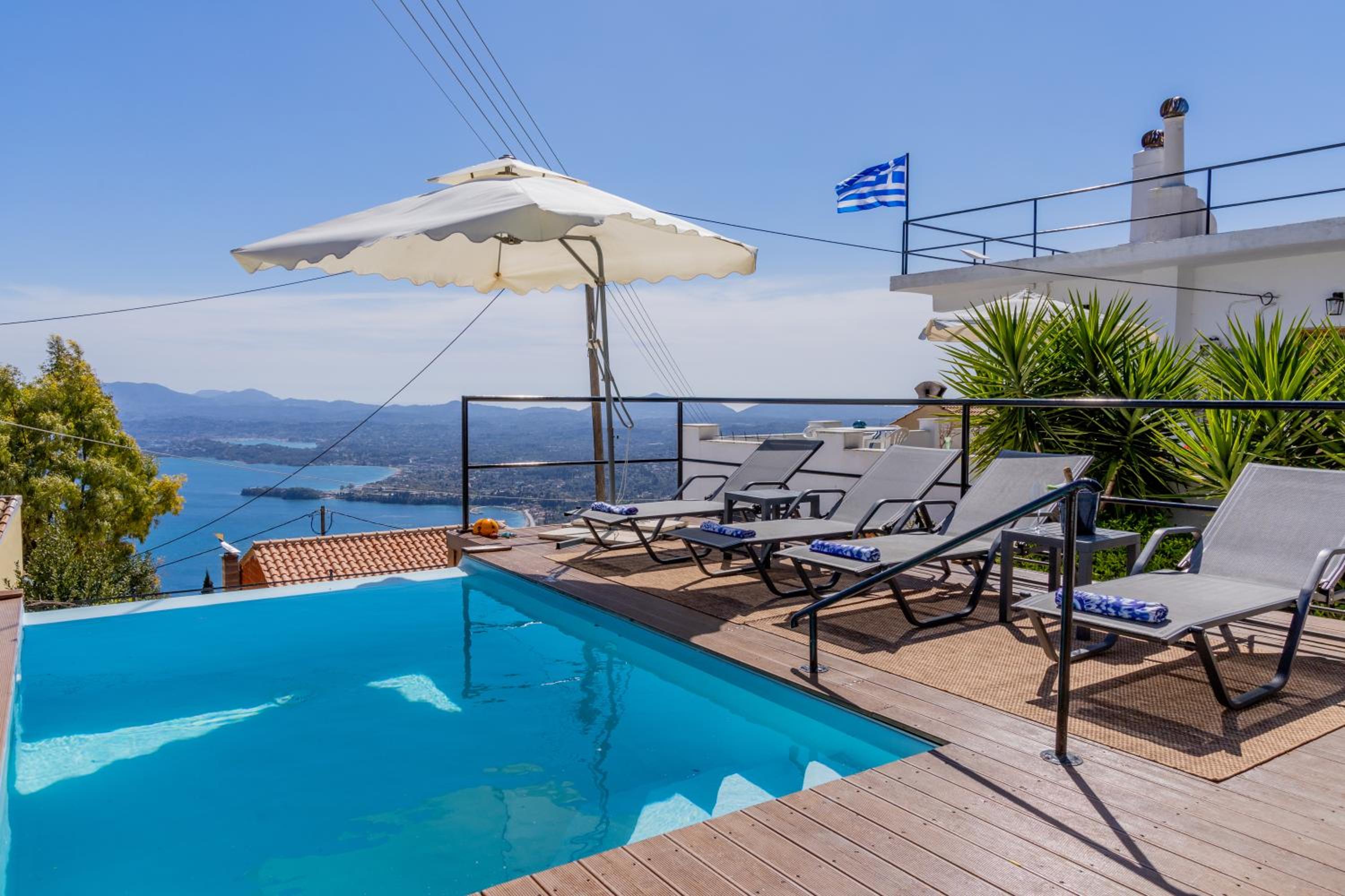 Villa Luminosa by Corfuescapes