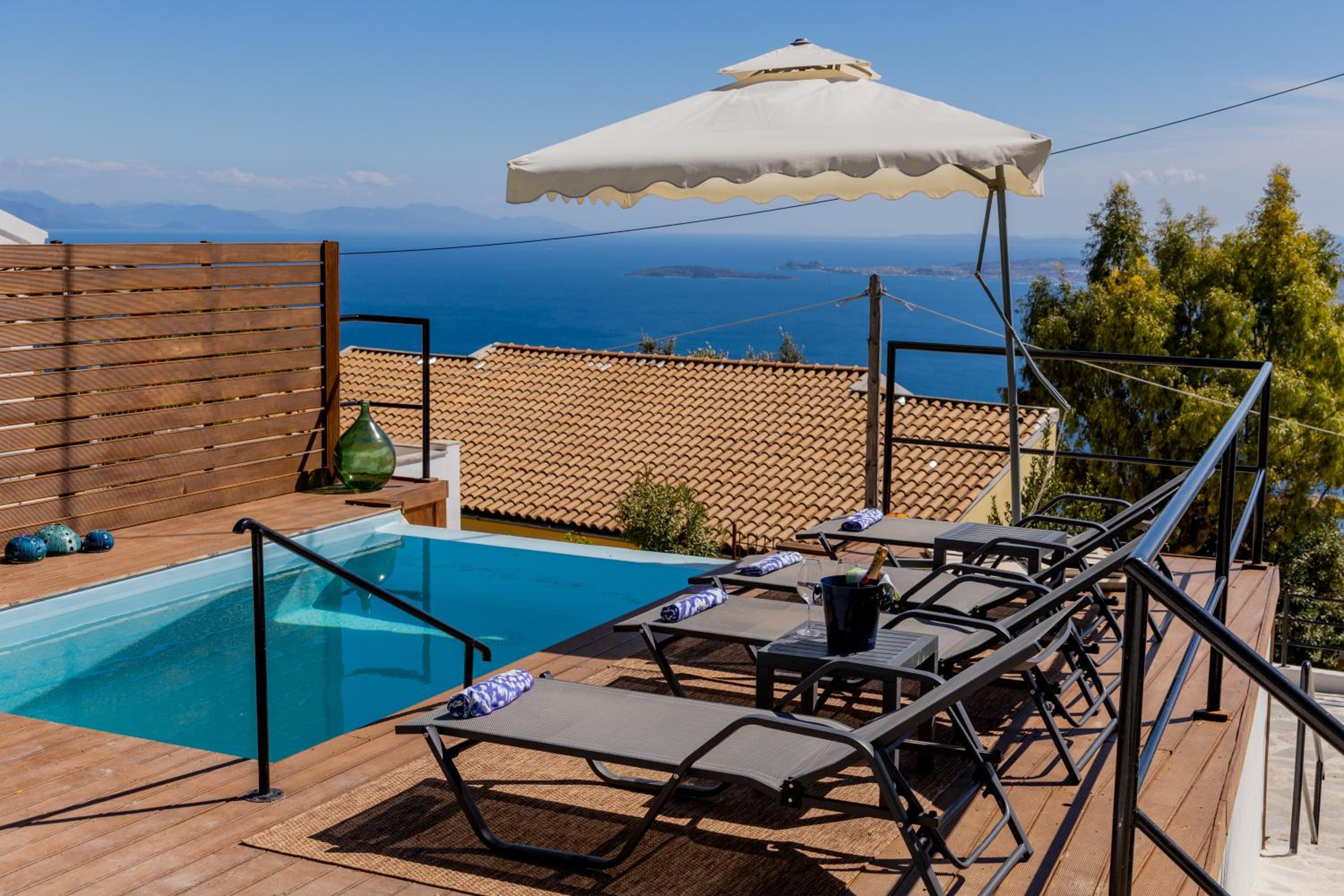 Villa Luminosa by Corfuescapes
