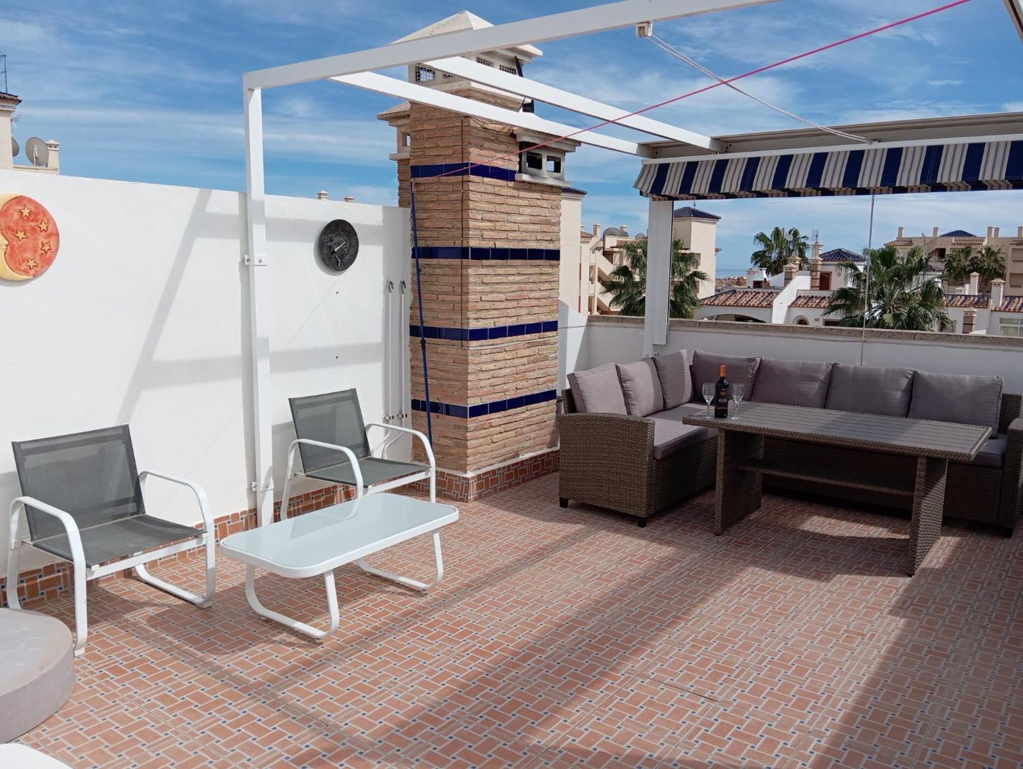 Pool View Apartment at Jumilla III
