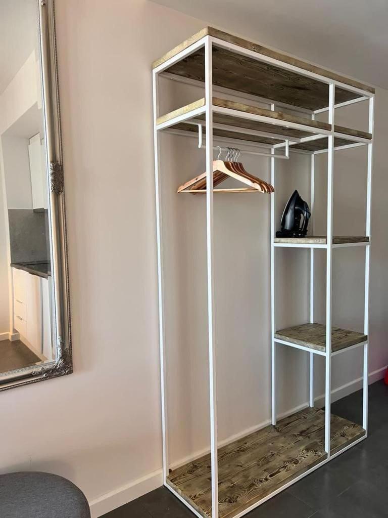 First Line APPARTMENT