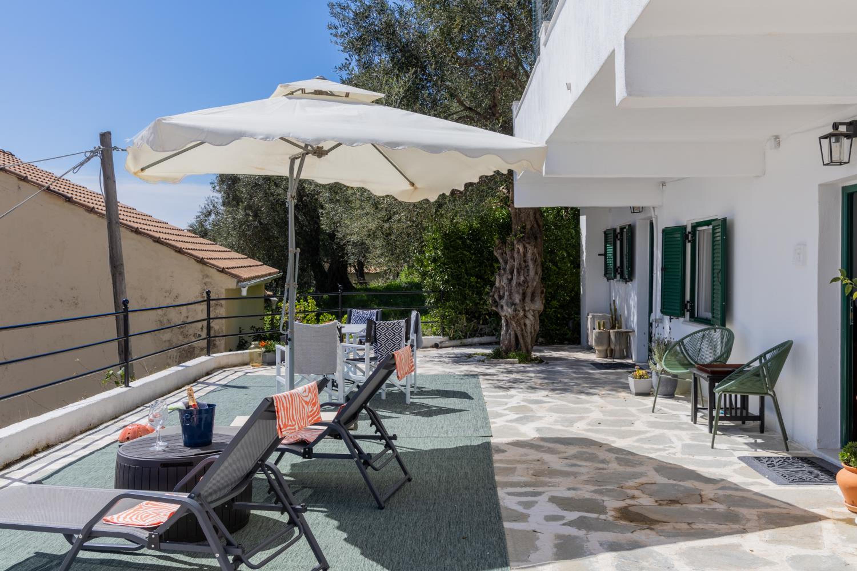Villa Luminosa by Corfuescapes