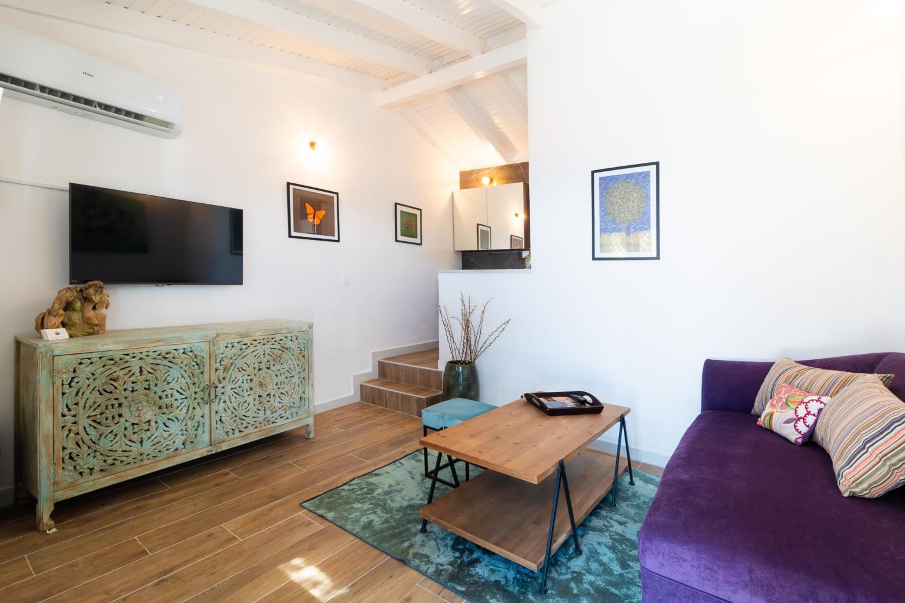 Villa Luminosa by Corfuescapes