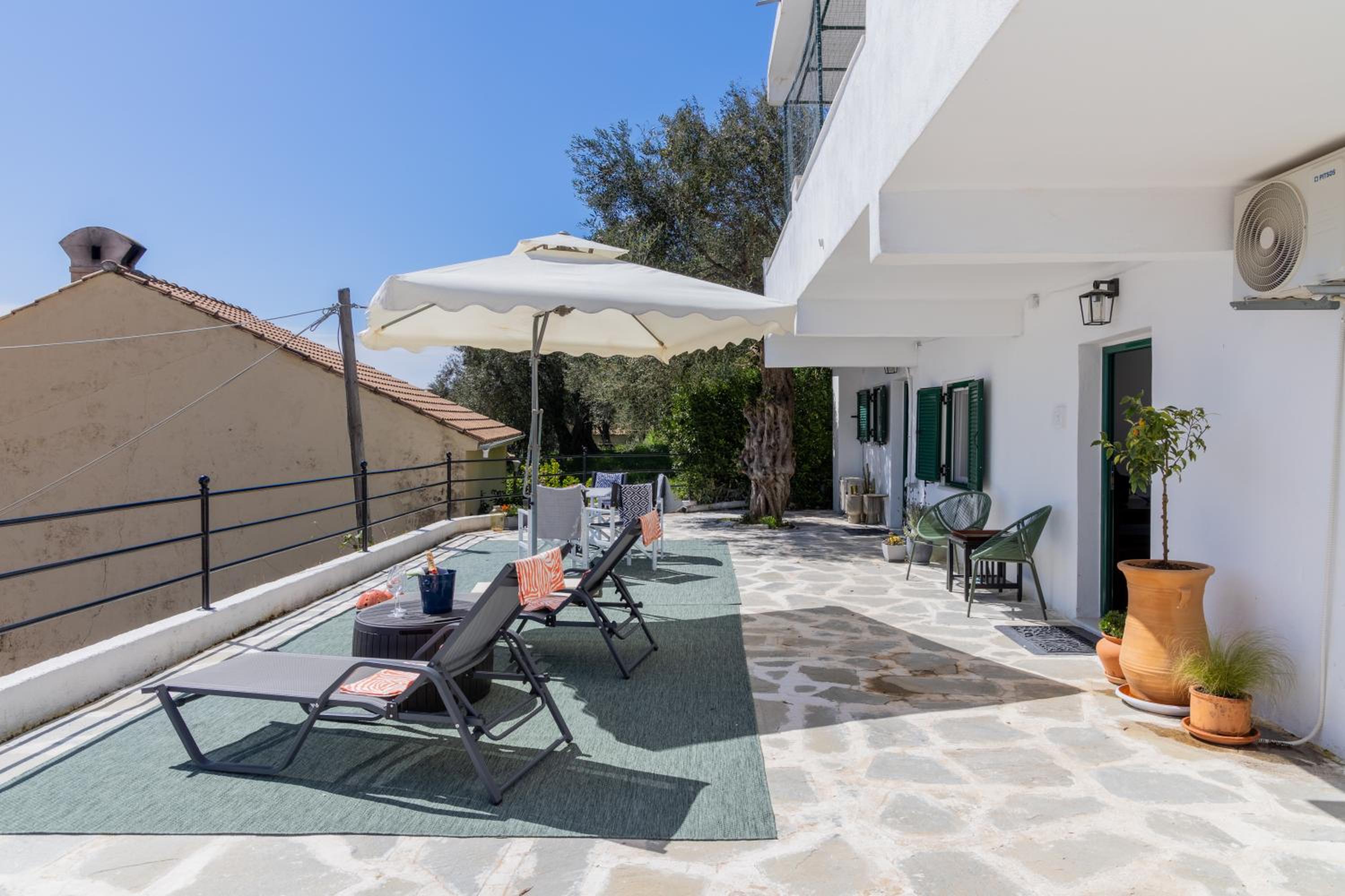 Villa Luminosa by Corfuescapes