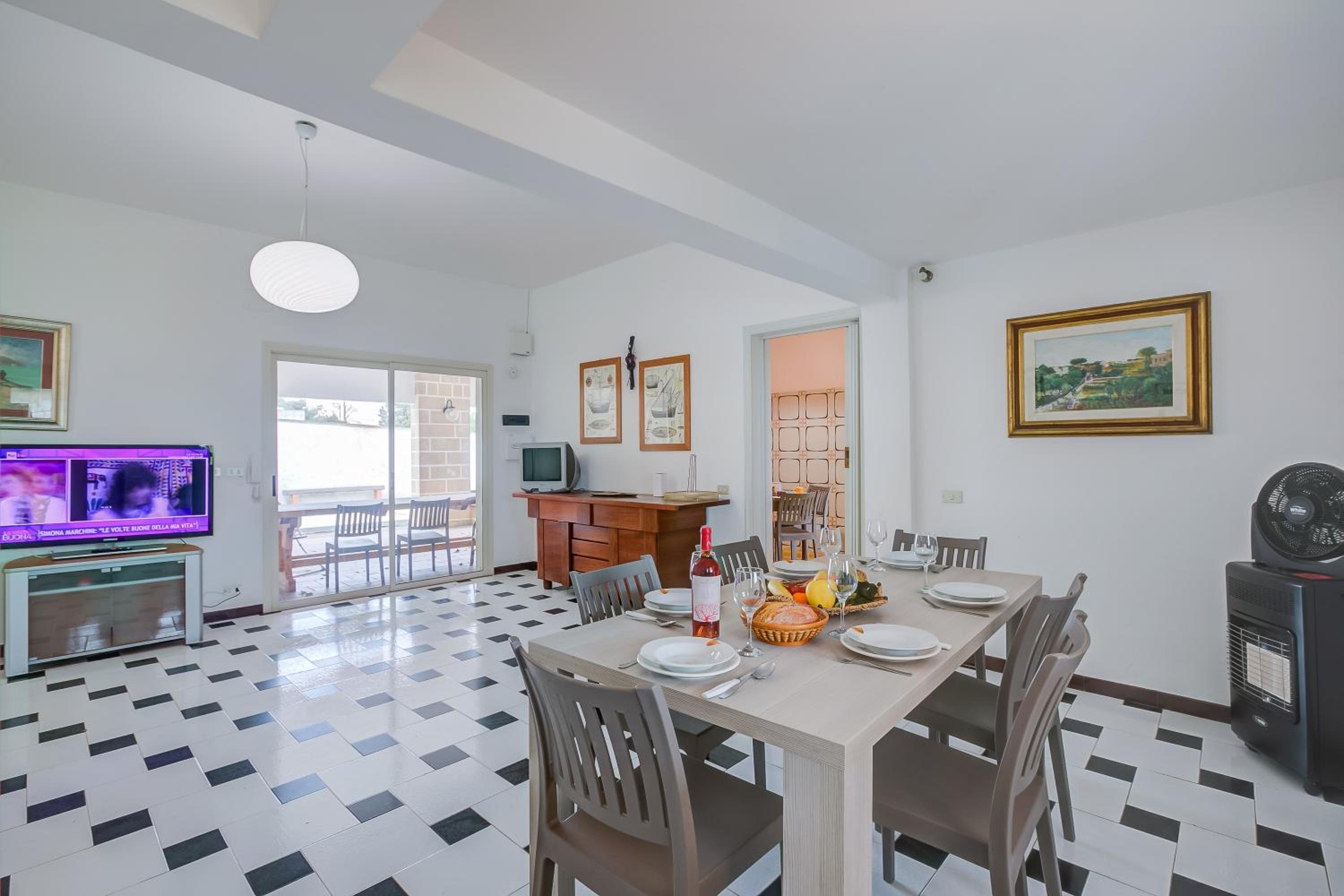 Villa Neruda with big garden near the sea - Happy Rentals view 3