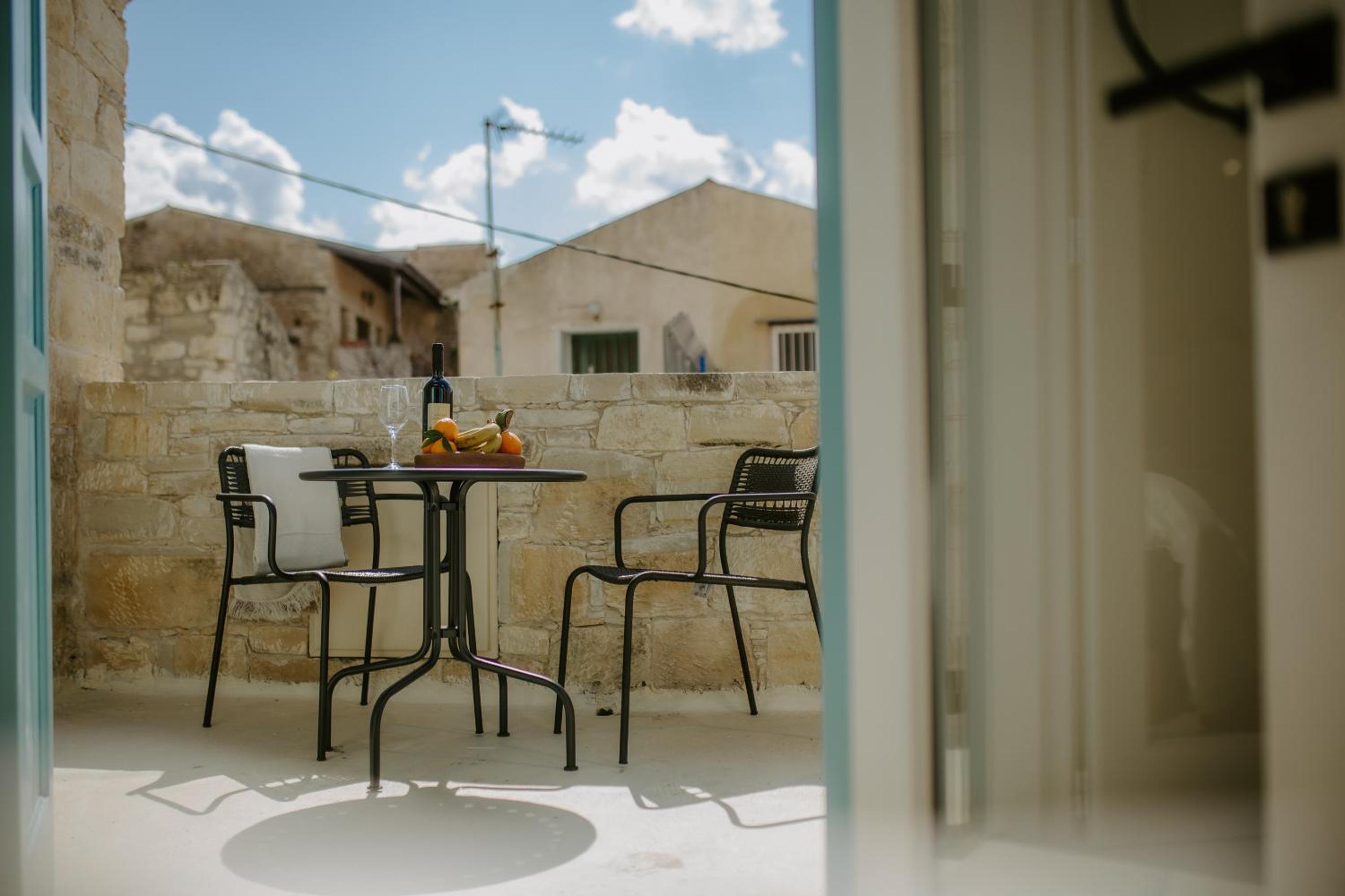 Smaragda's Guest Rooms