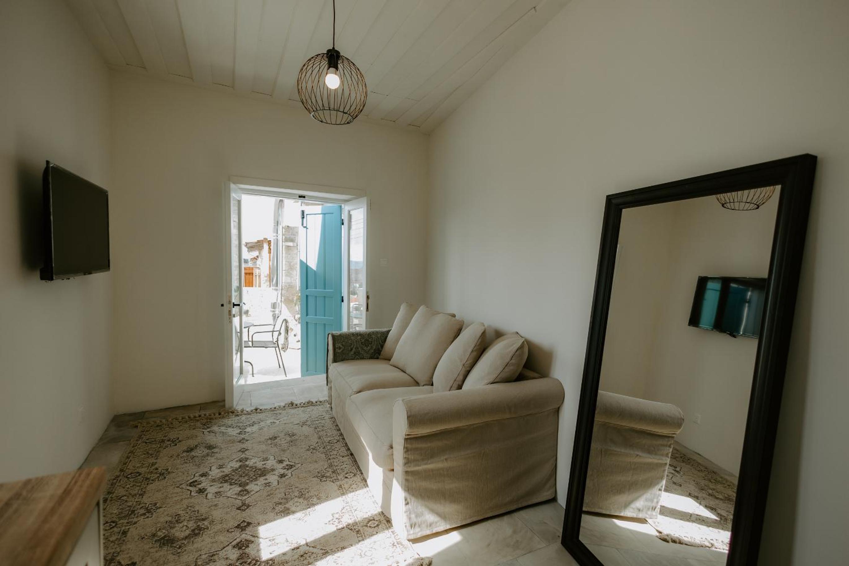 Smaragda's Guest Rooms