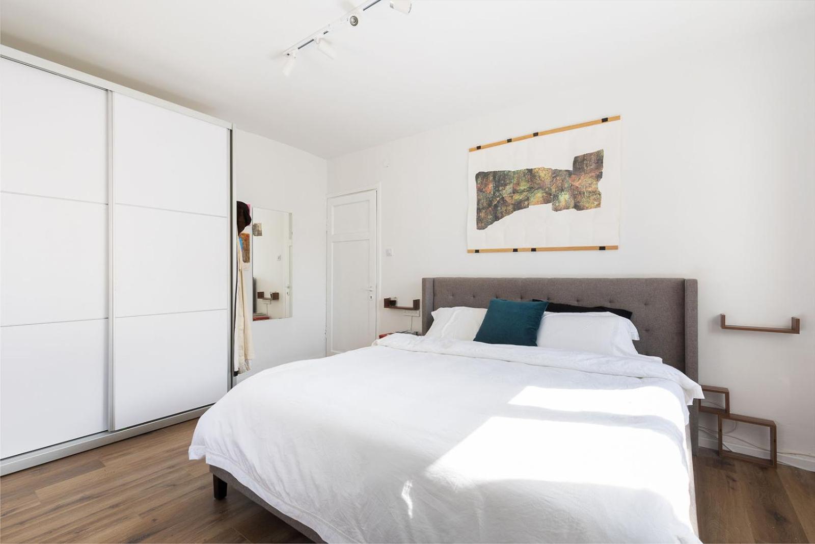 Artistic 2BR Apt w Balcony in Florentin Center view 2