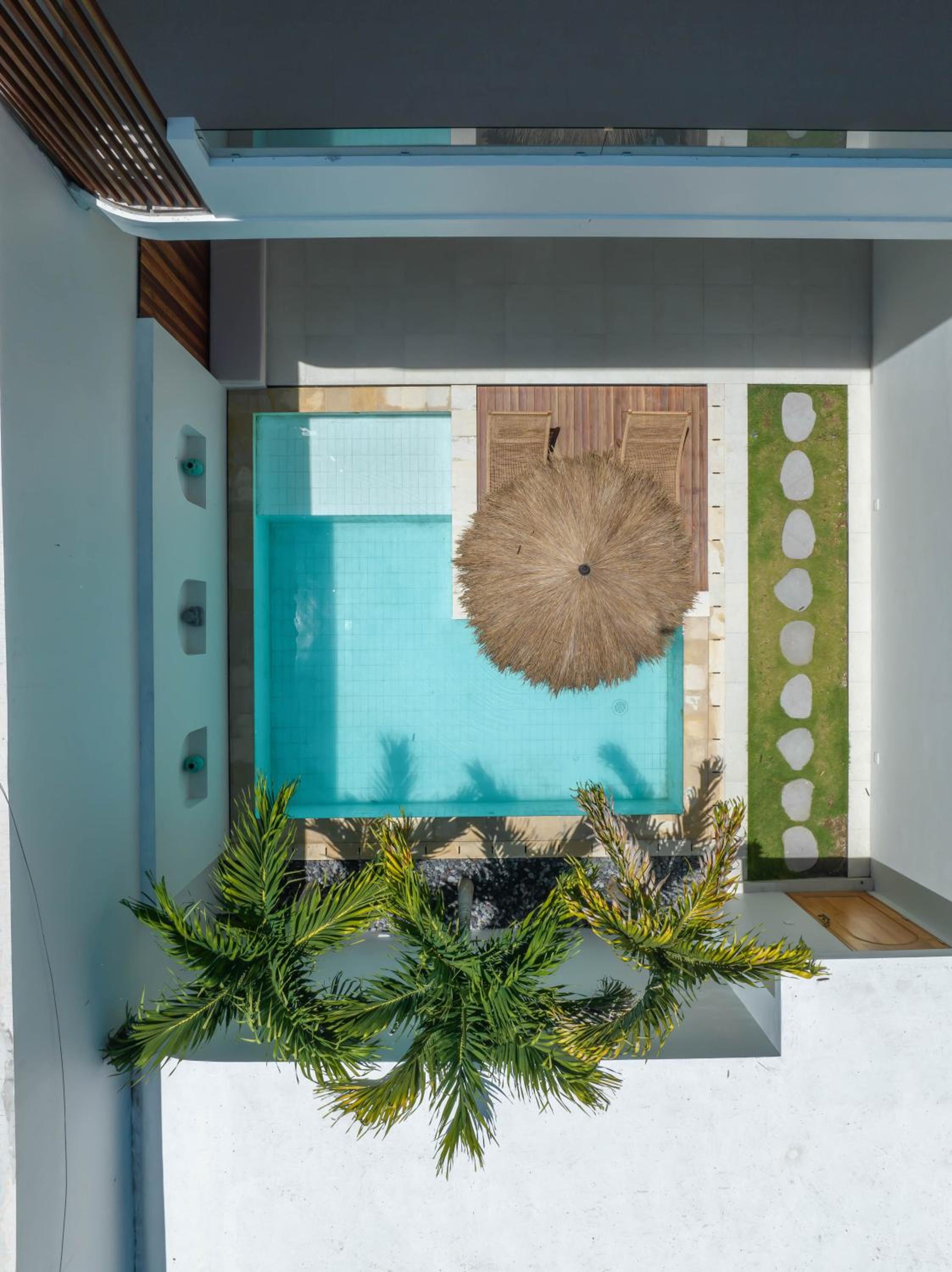 Villa Yuri - Stylish and Tropical Oasis 2BR Villa in Canggu view 3