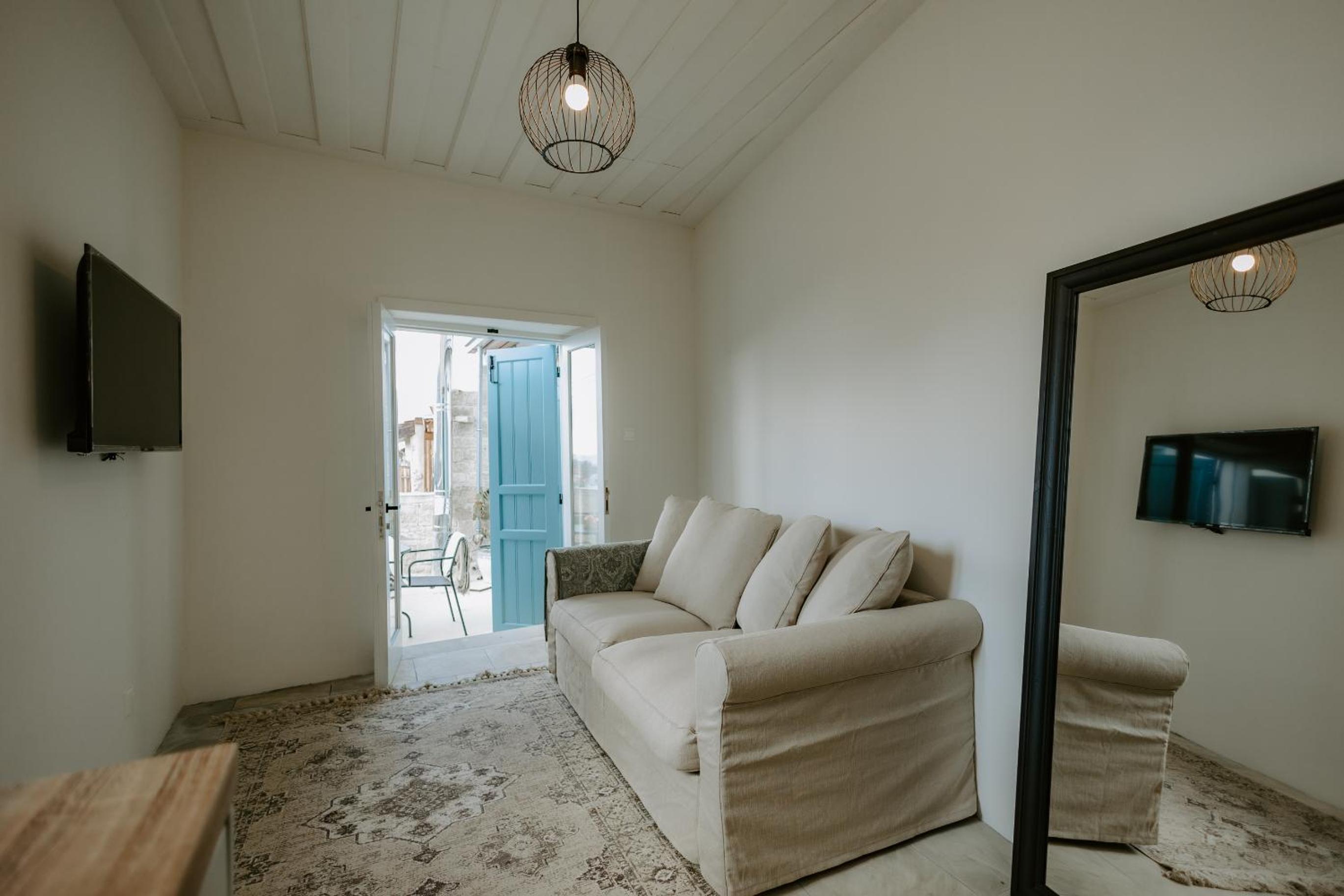 Smaragda's Guest Rooms