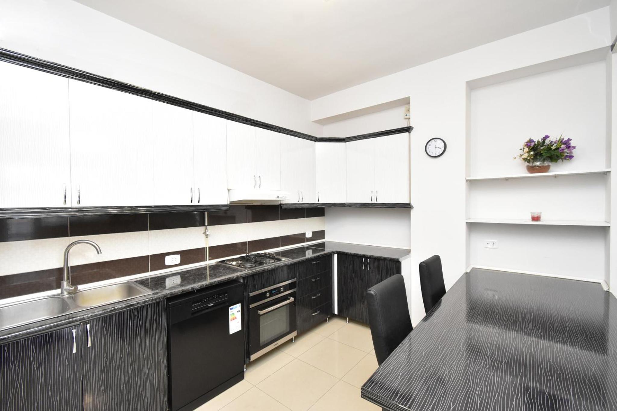 Modern 2 Bedrooms Apartment In The Heart Of Yerevan, Aram Street